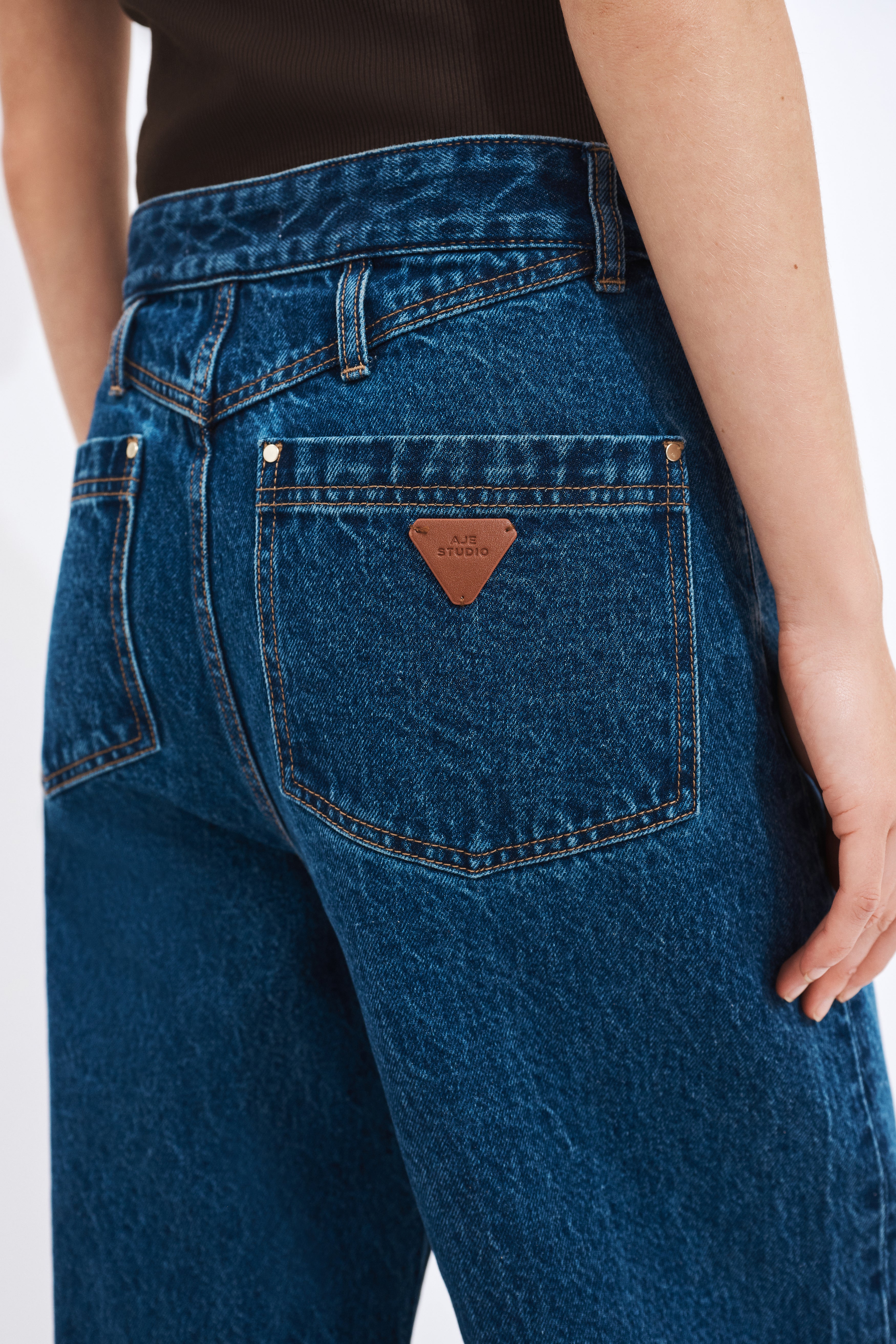Myles Soft Barrel Leg Jeans