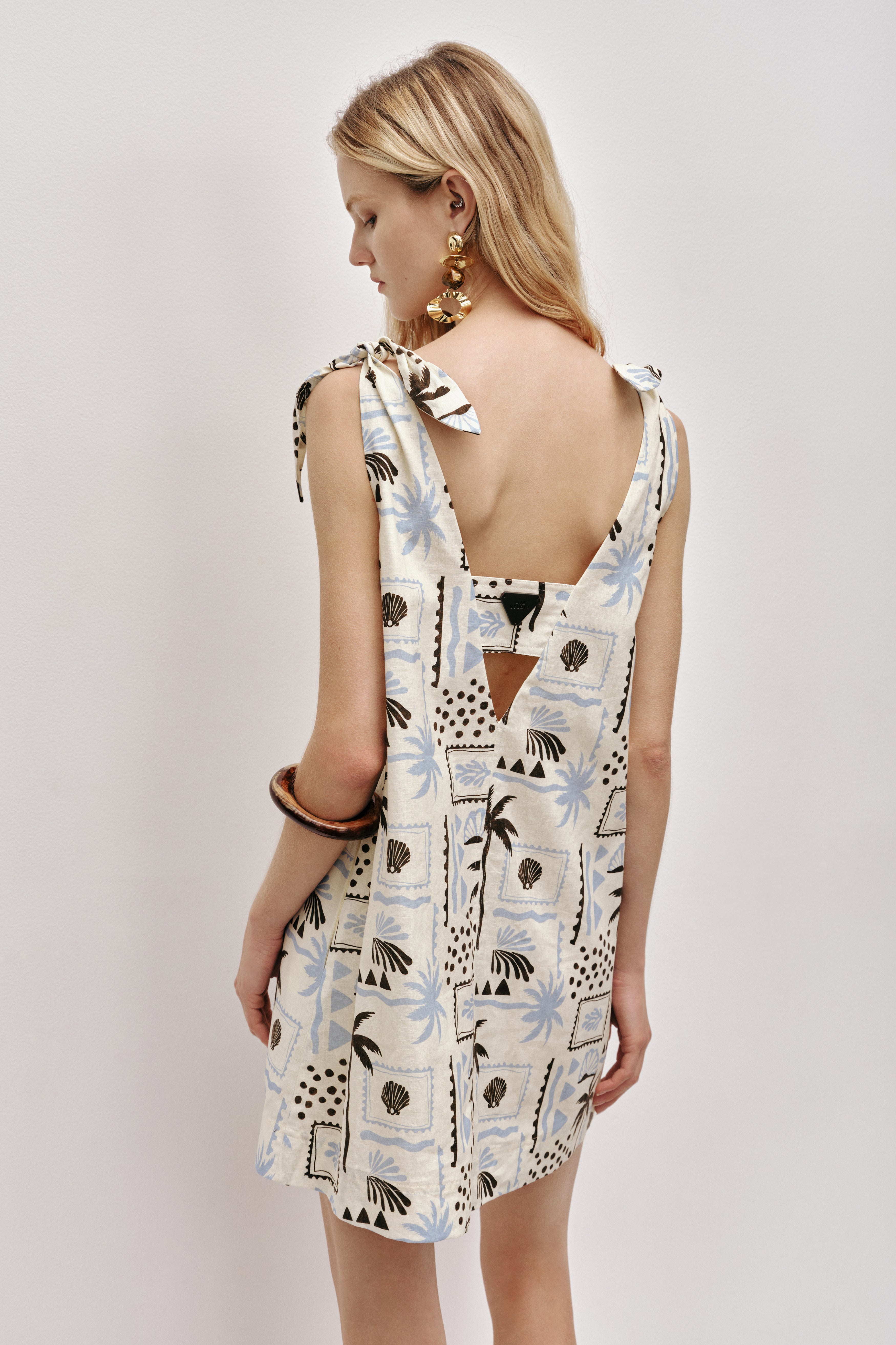 261AS5010_POSTCARD_4_1756891341