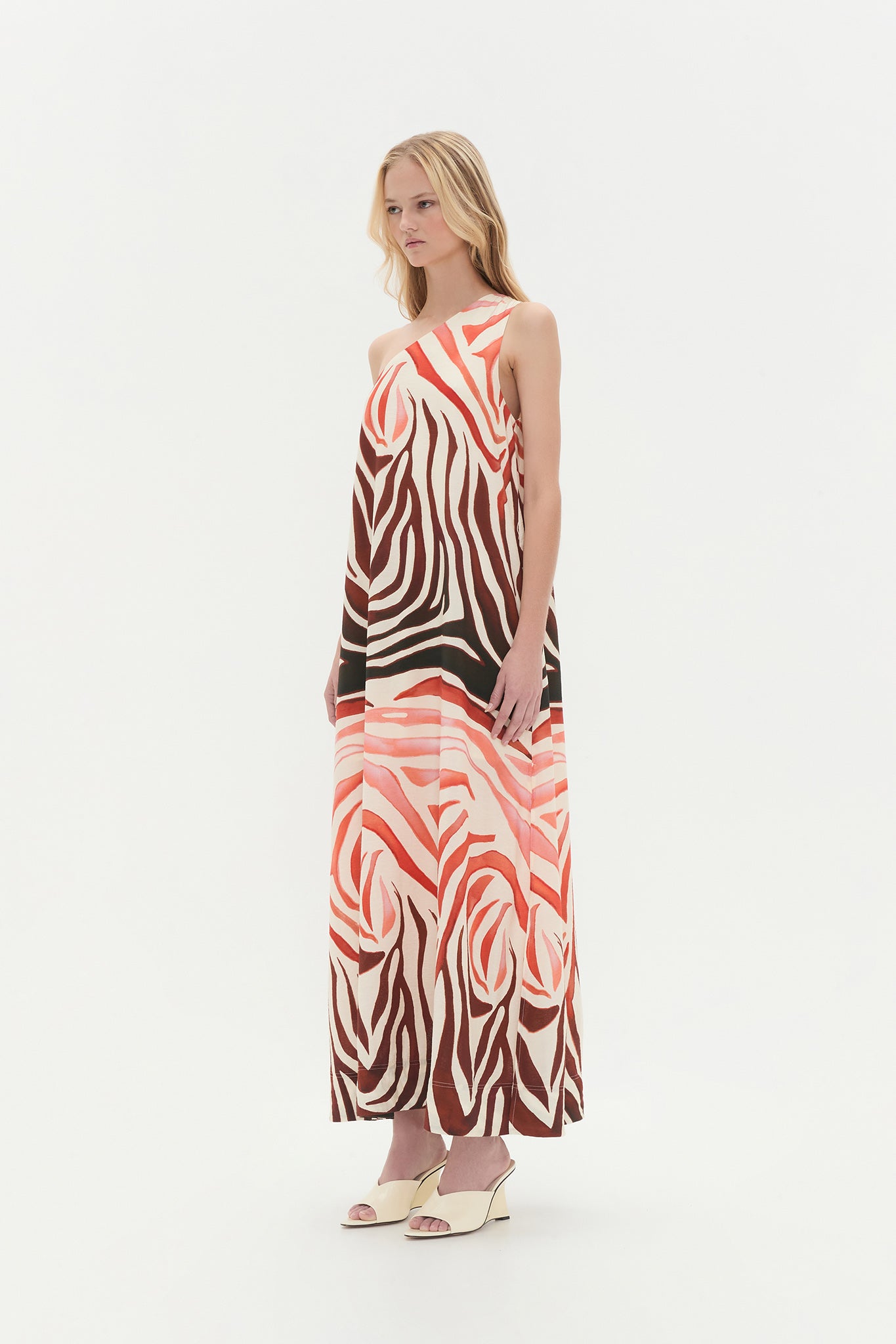 261AS5055_OM-ZEB_8_1753143412