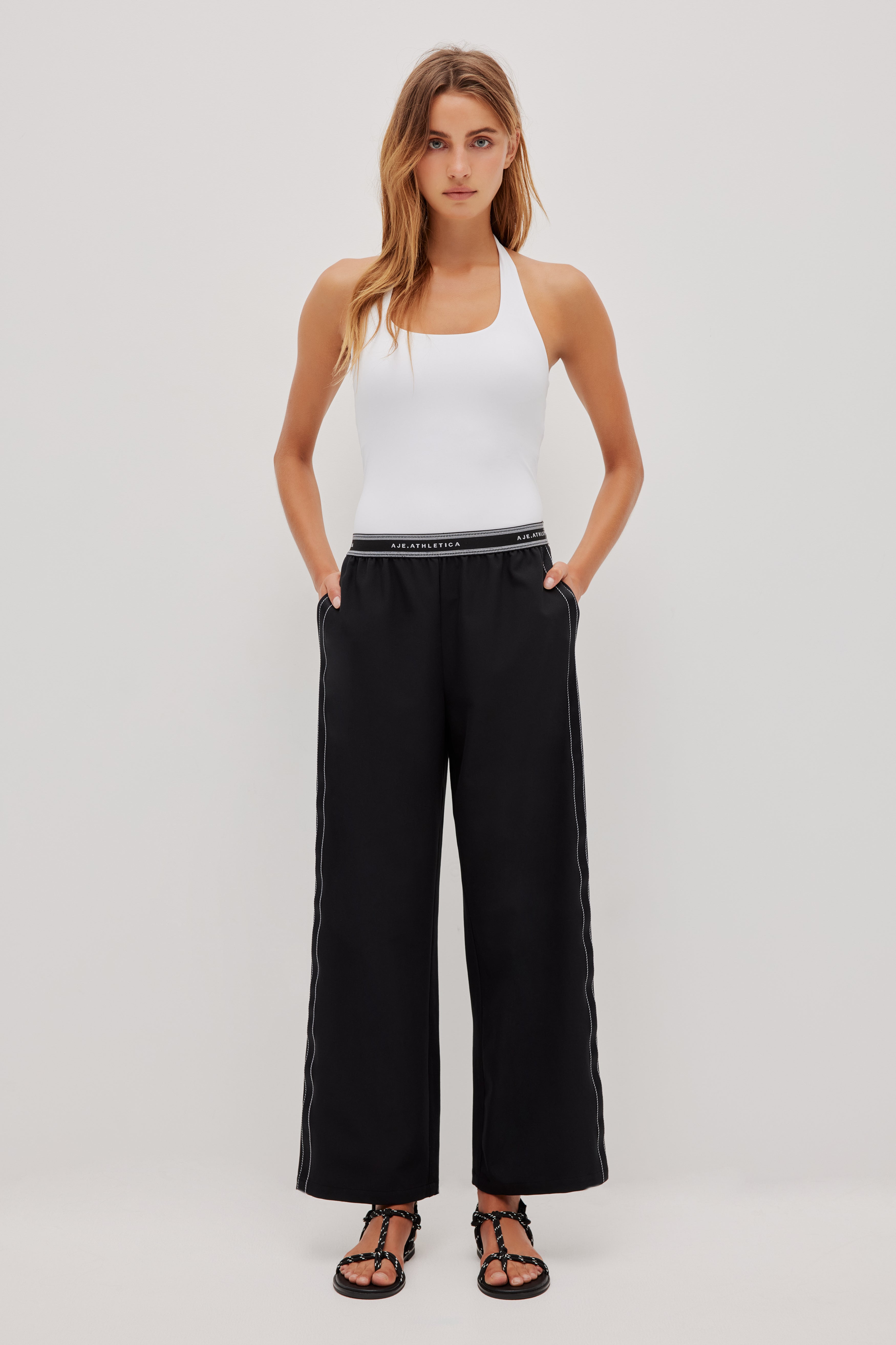 262AA1004_WHT_3_1762130019