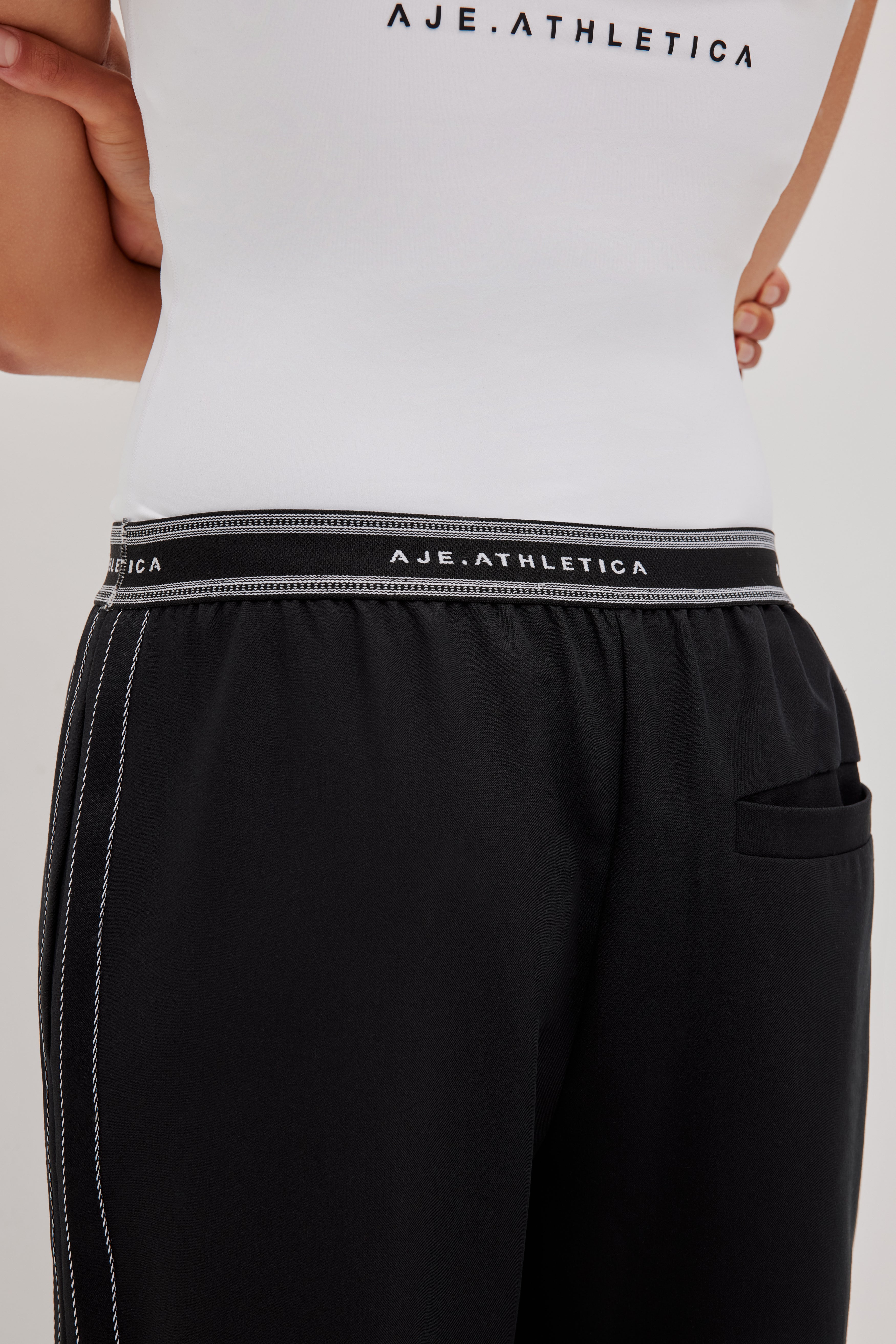 262AA1004_WHT_5_1762129997