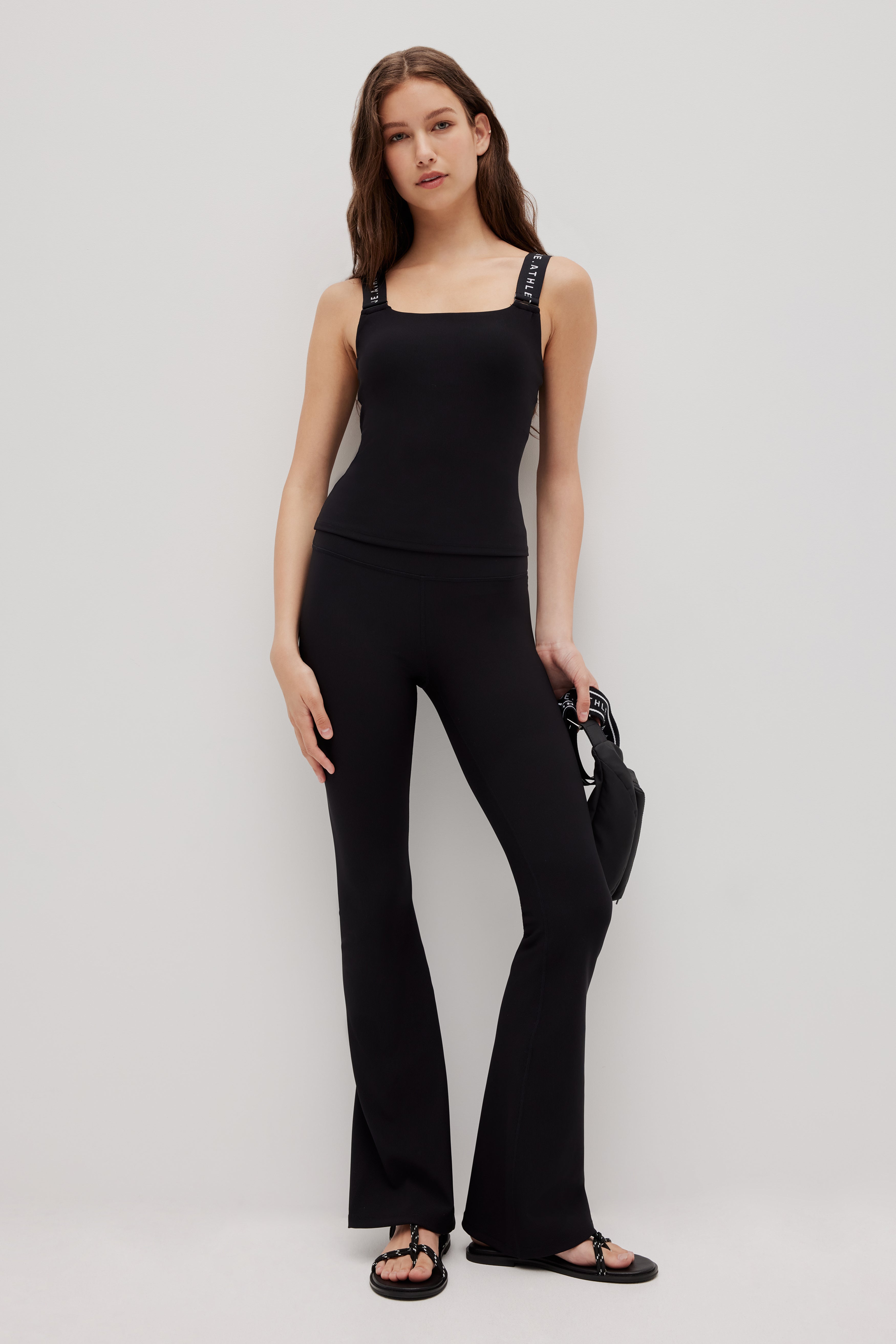 262AA1009_BLK_1_1761711895