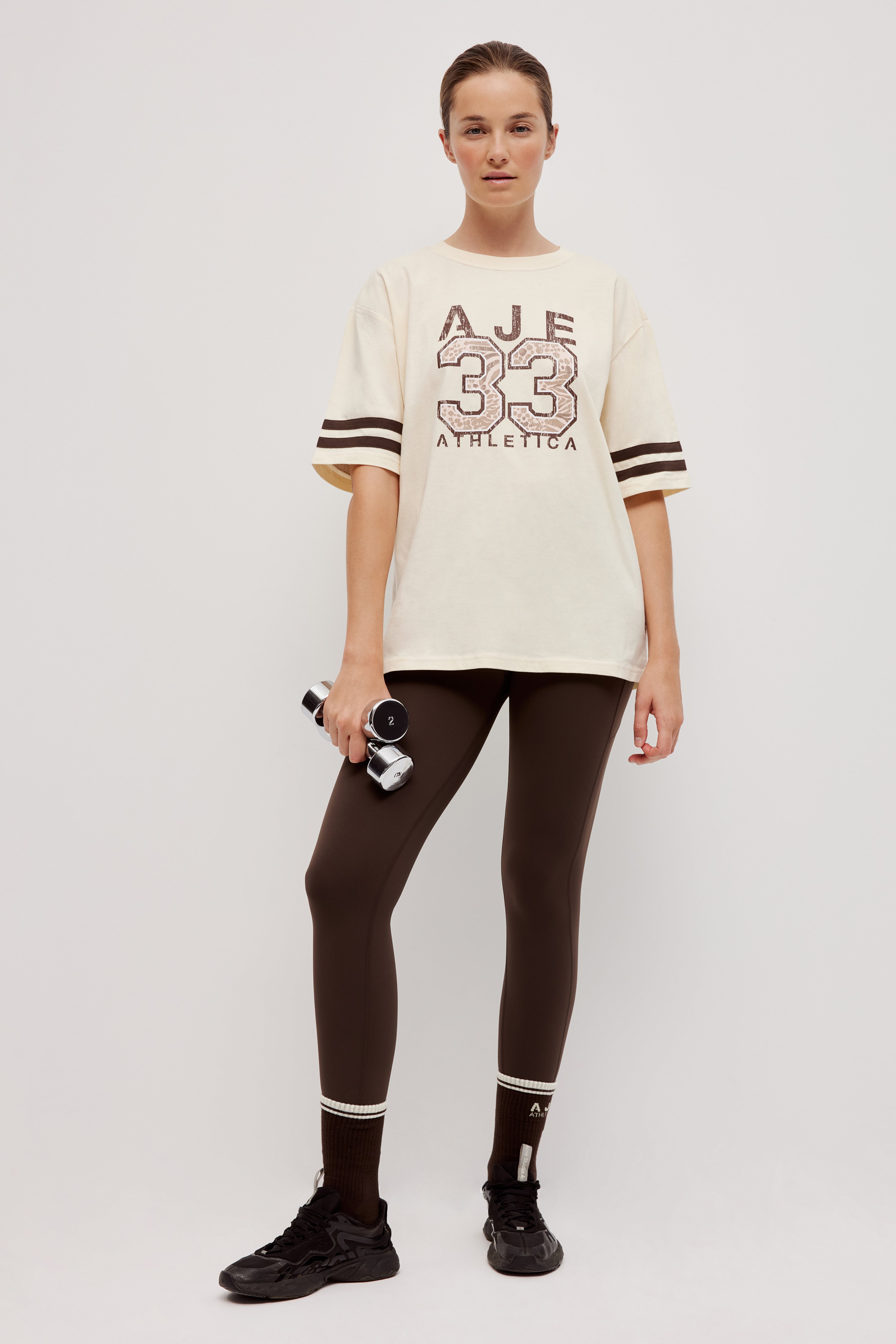 262AA1011_BUTTER_1_1759900222