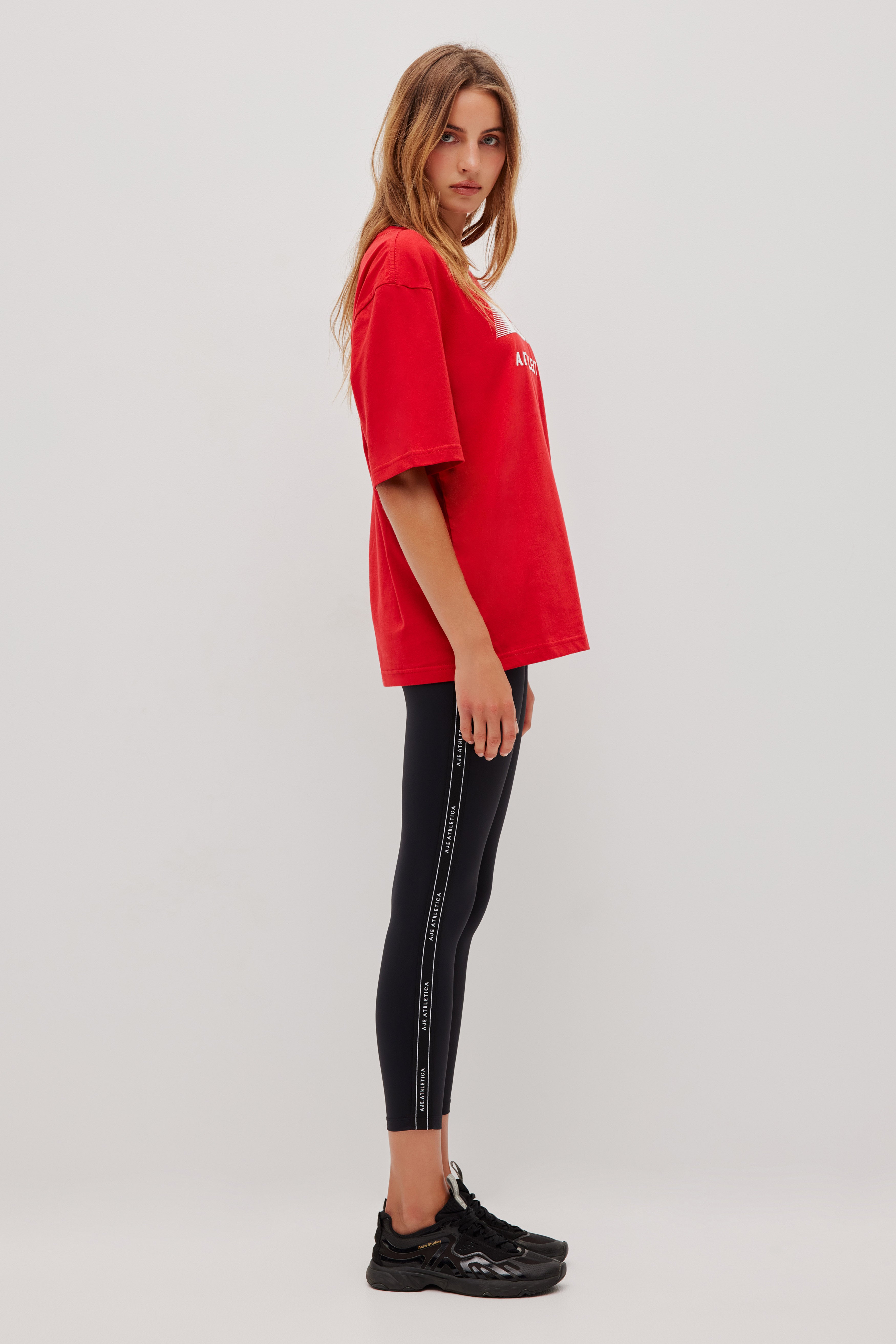 262AA1024_BOLT-RED_5_1764539805