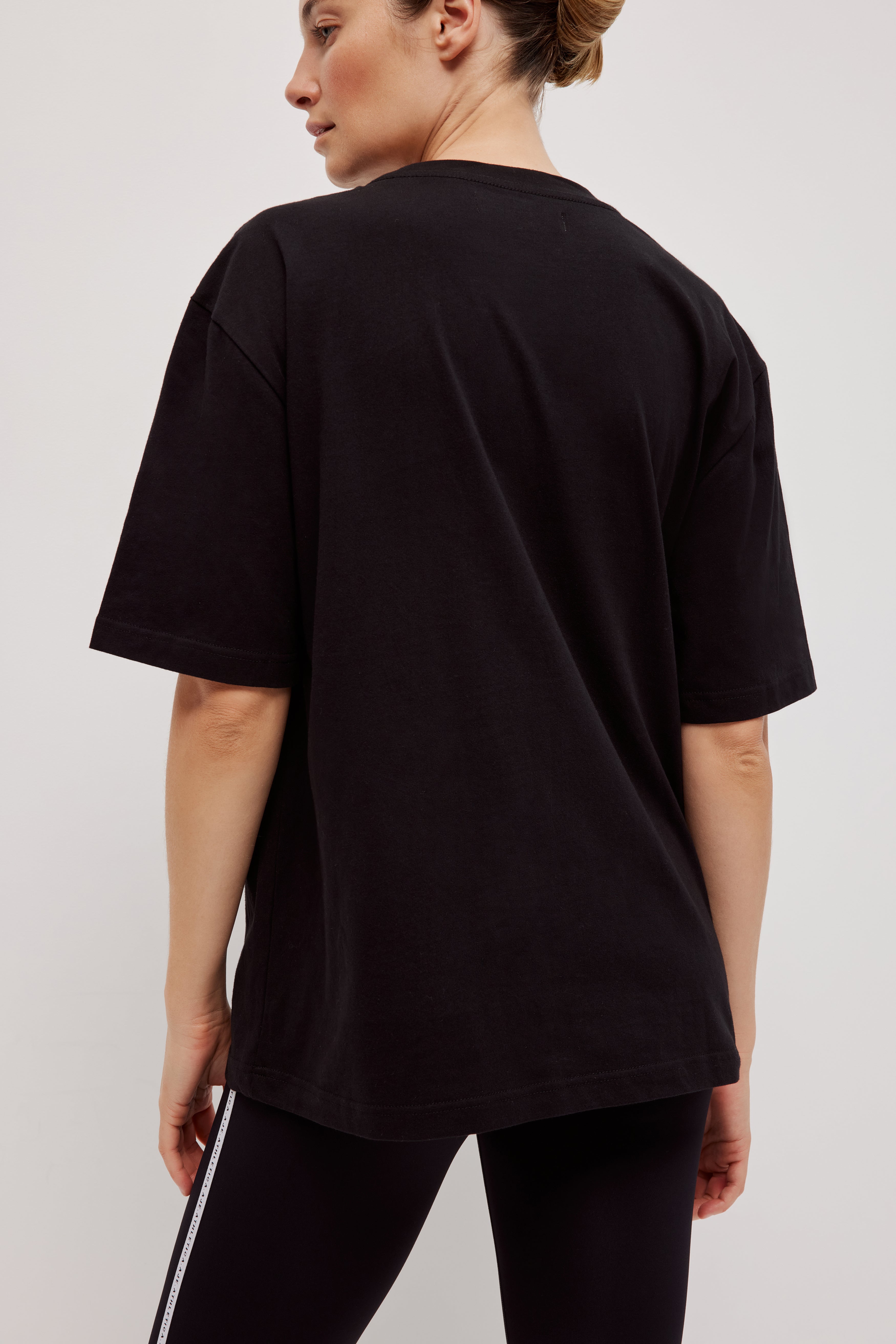 262AA1029_BLK_5_1759902689