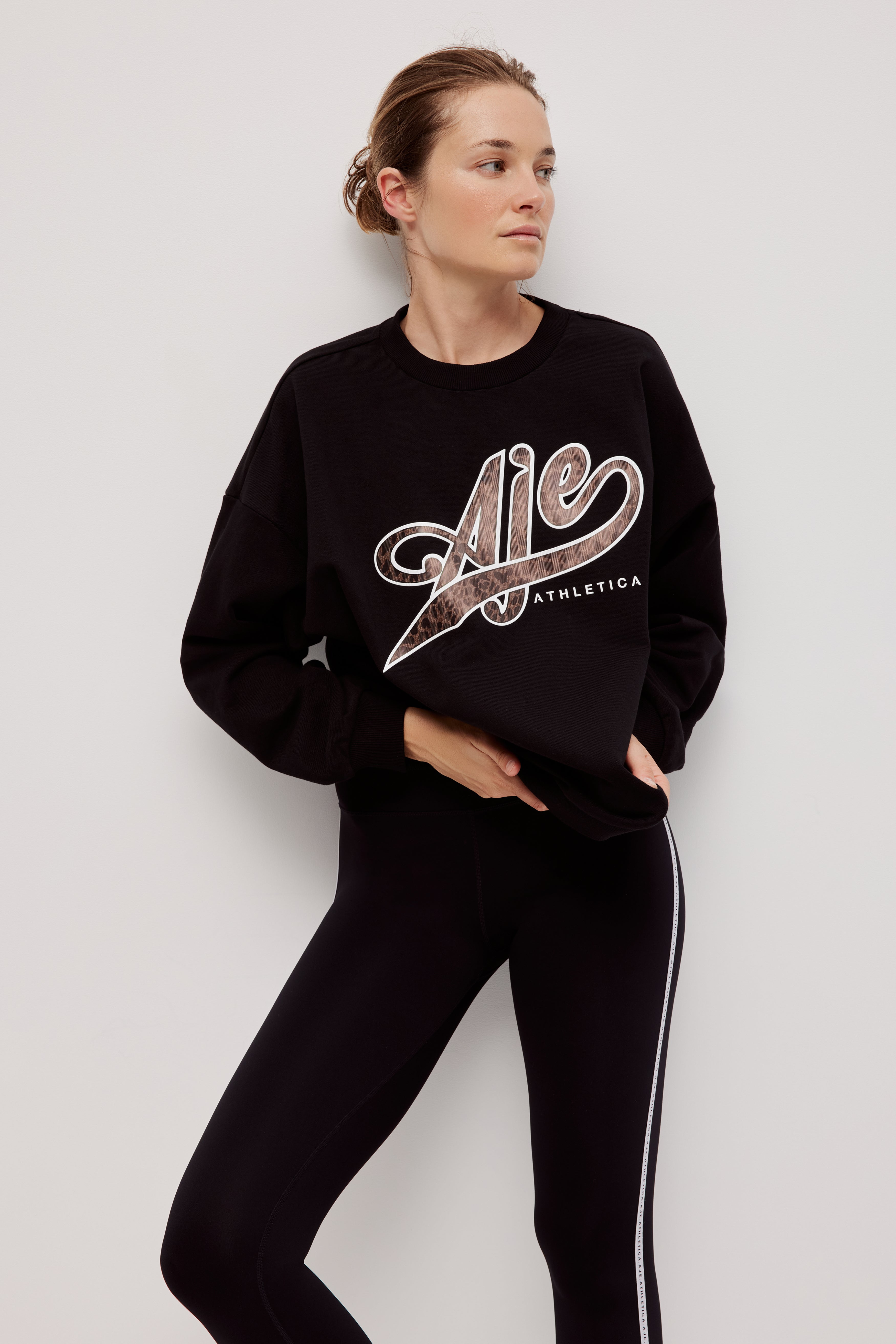 262AA1041_BLK_4_1760059990