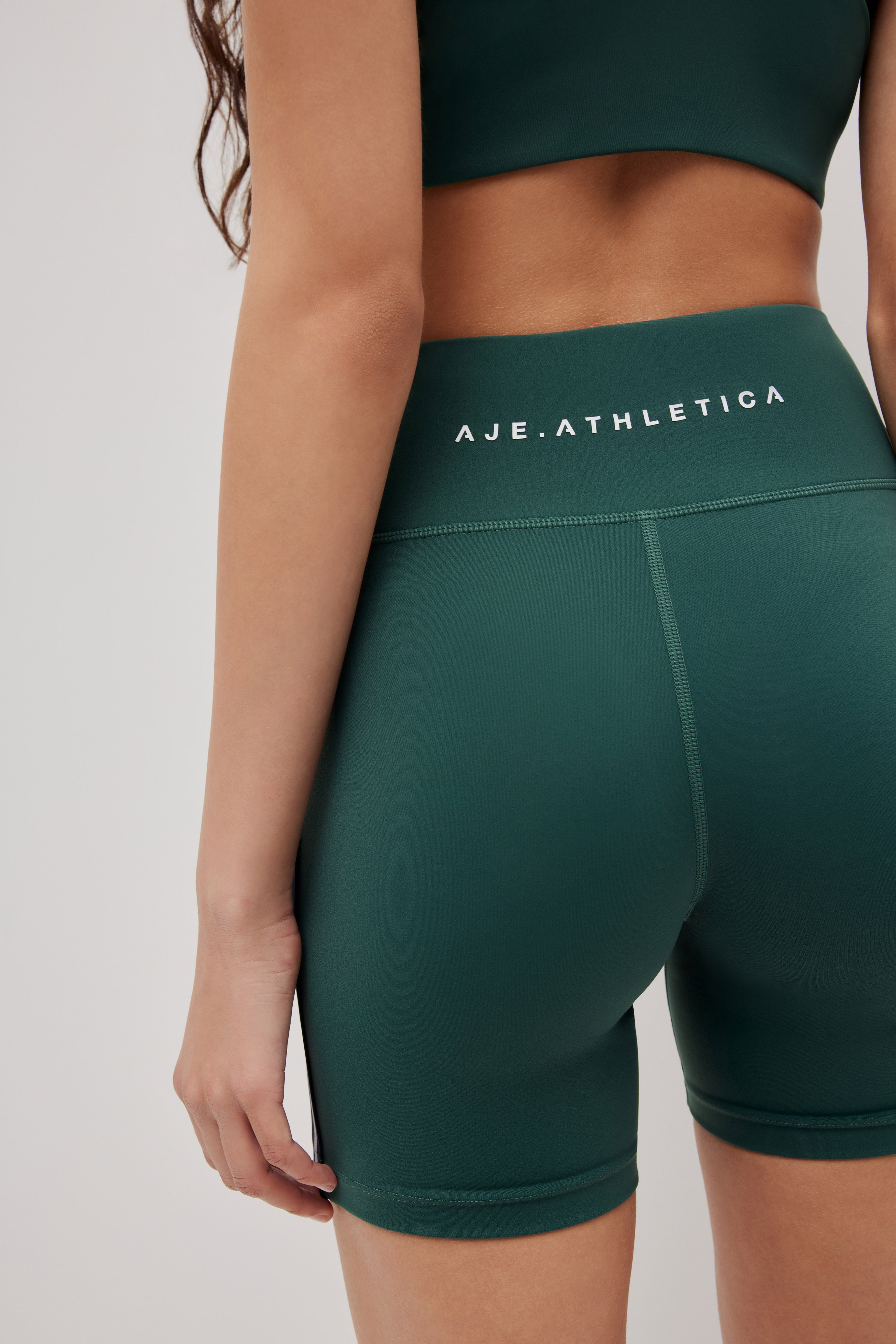 262AA3013_VLCTY-GRN_4_1762209143