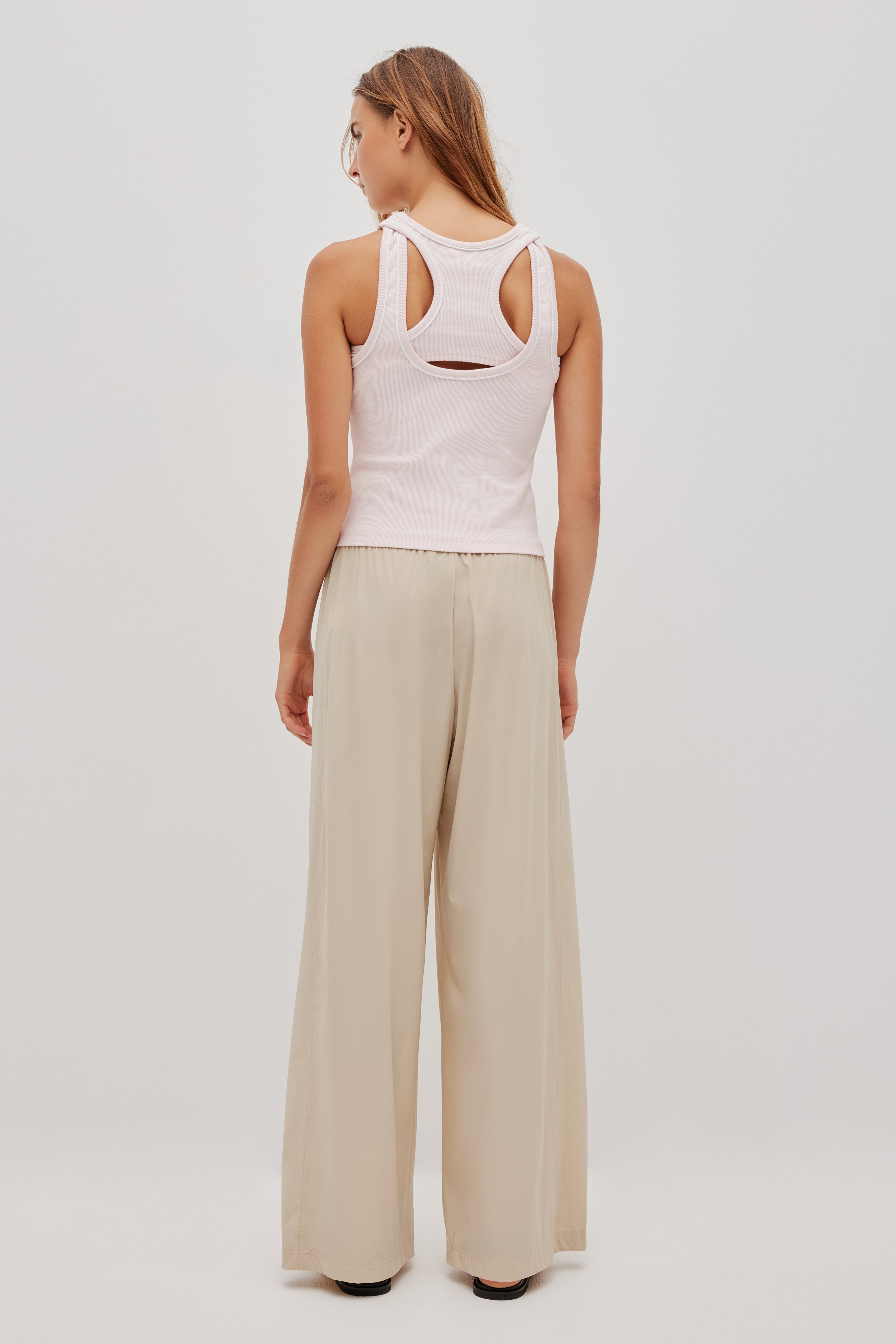 262AA3014_SAND-STRK_5_1762143566