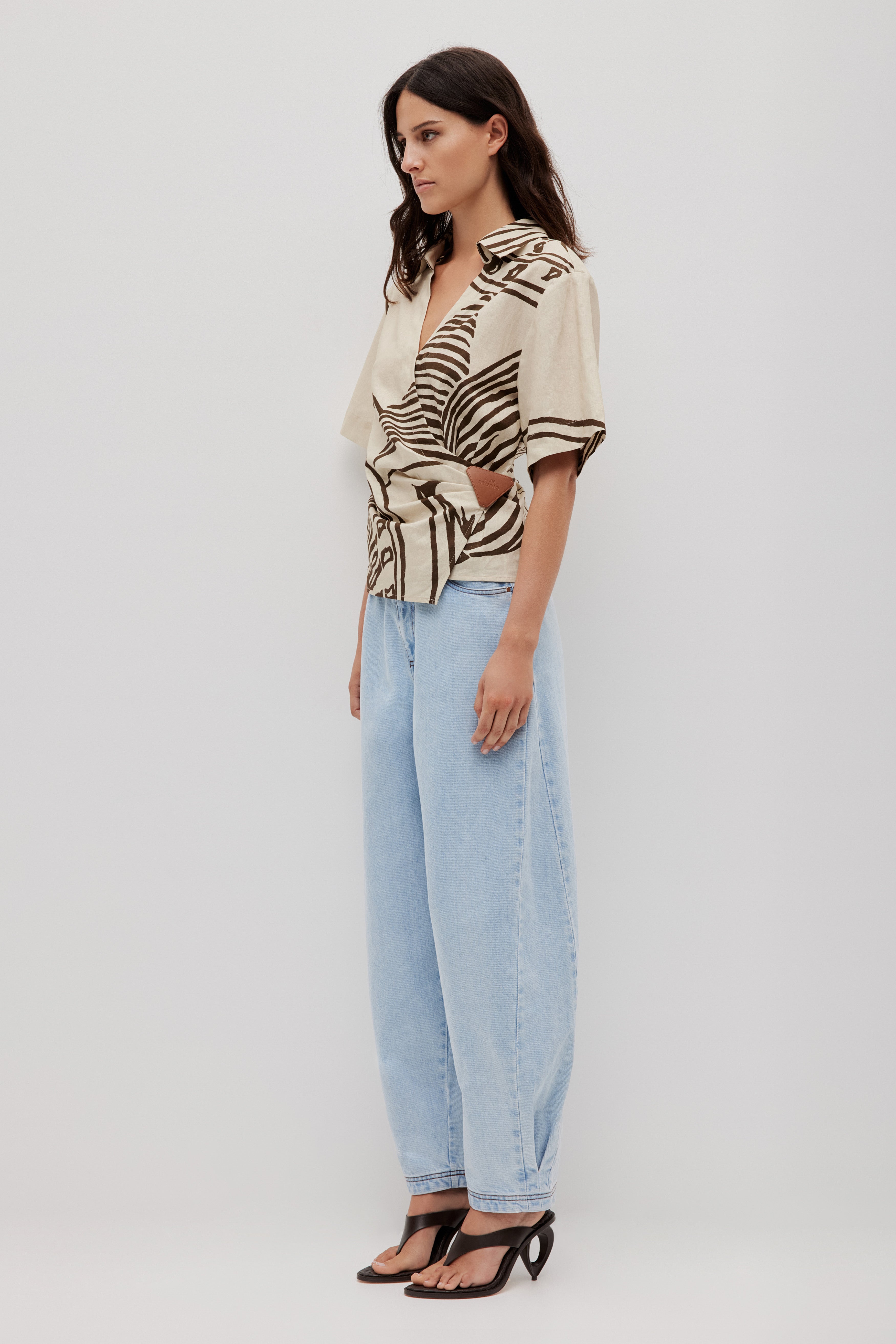 262AS1027_ISLA-NTRL_3_1761521086