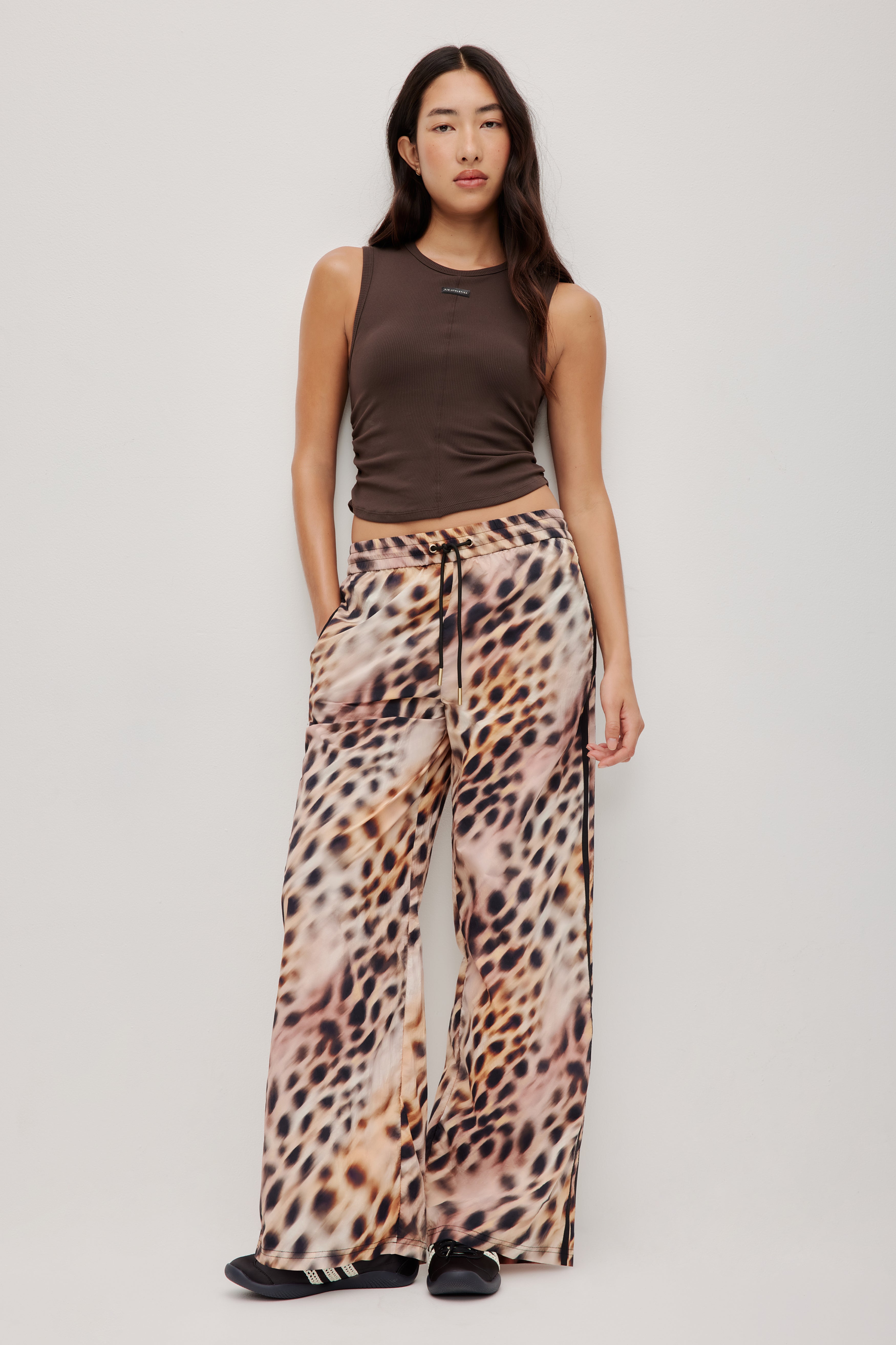 263AA1002_CHOC_1_1769638189