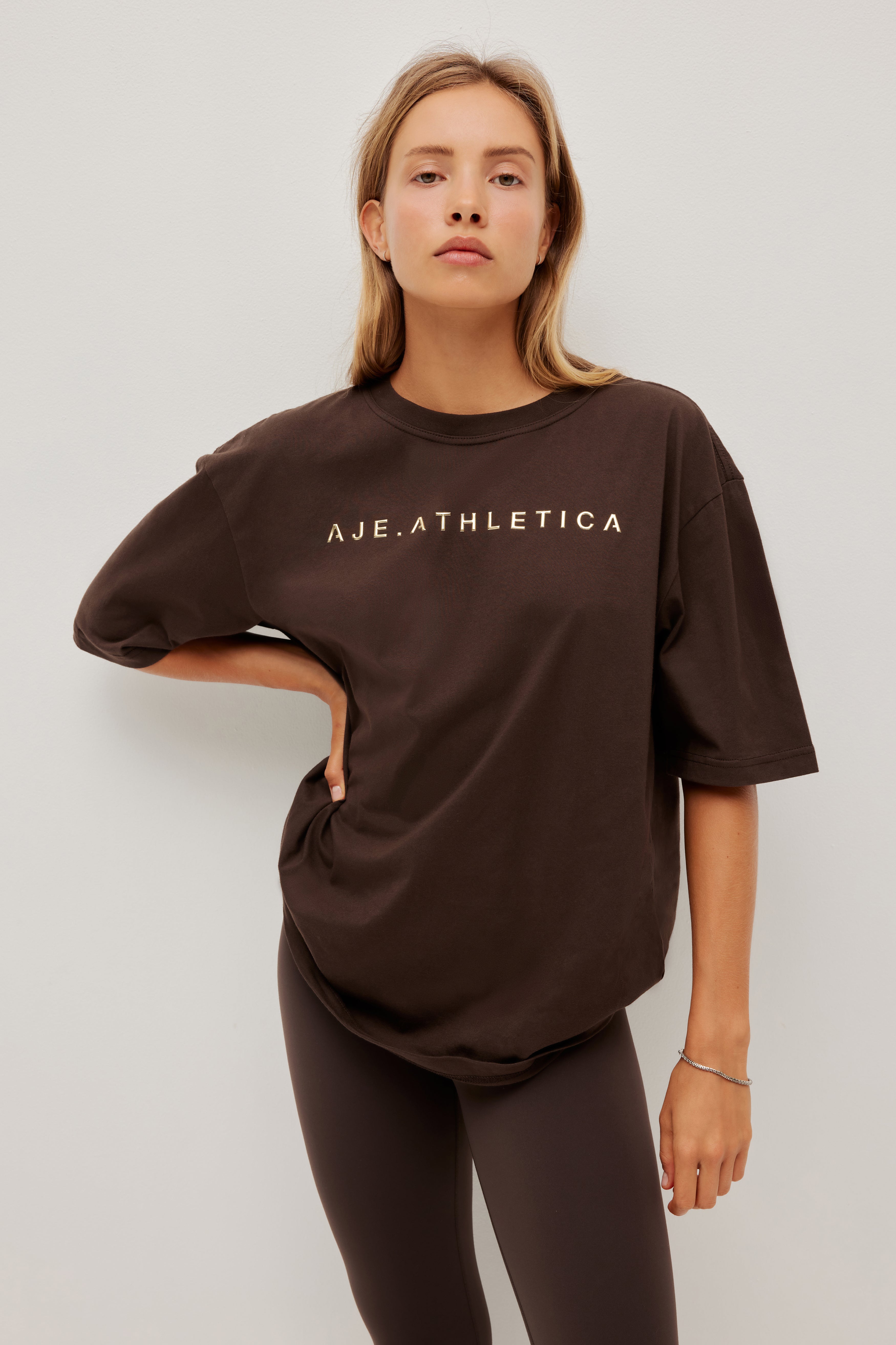 263AA1037_CHOC_6_1768965352