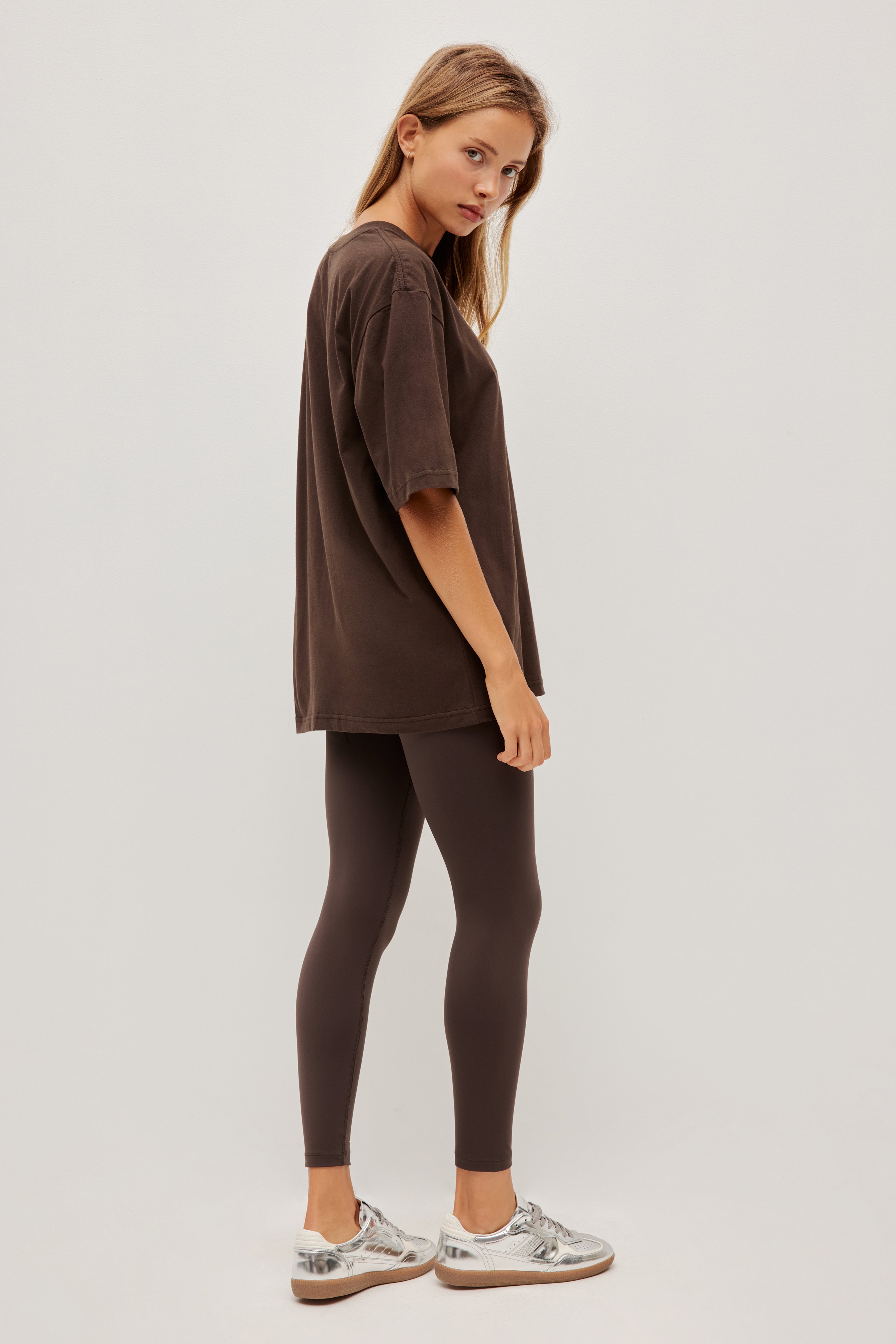 263AA1037_CHOC_8_1768965358