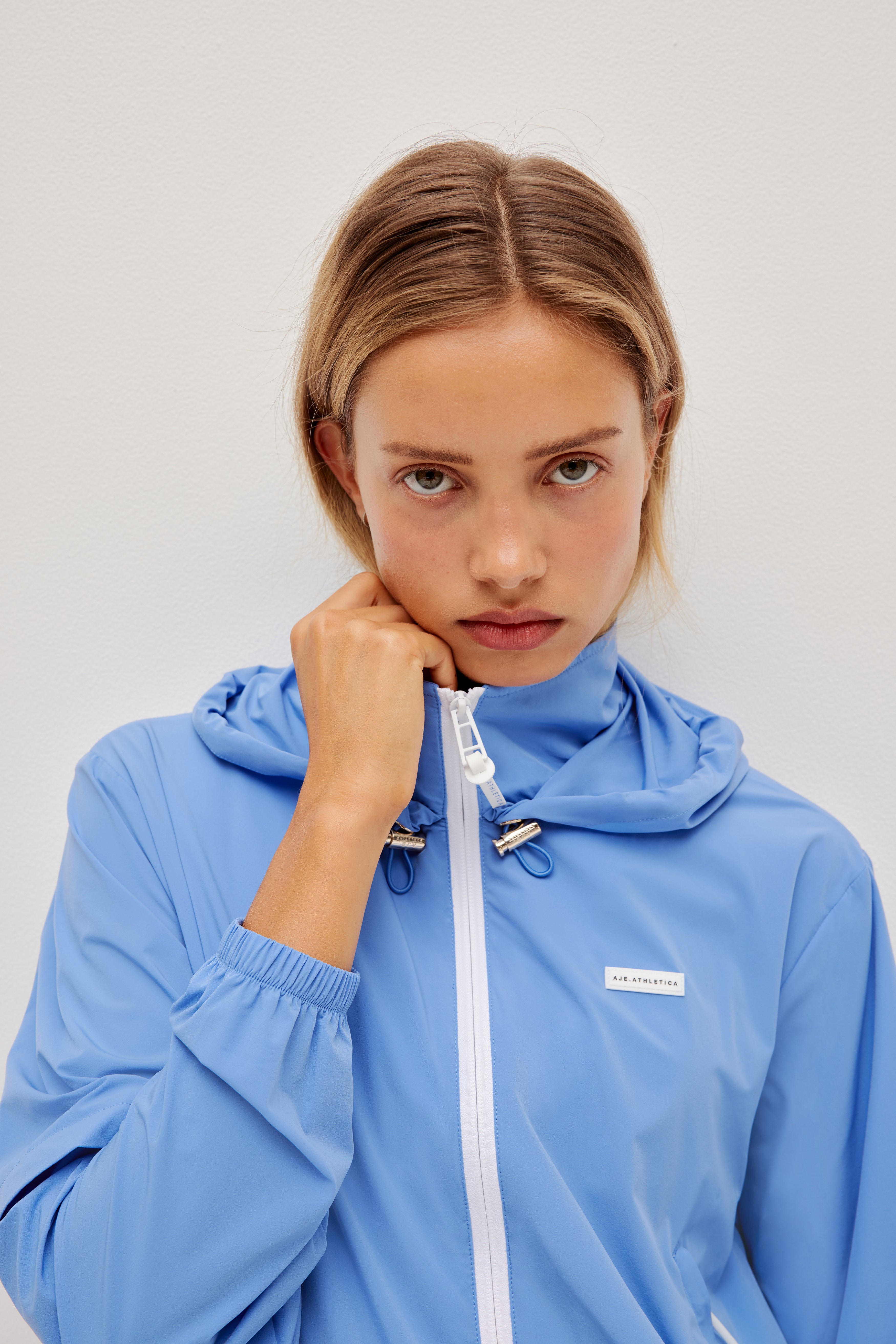 263AA2002_SKY_5_1767527643