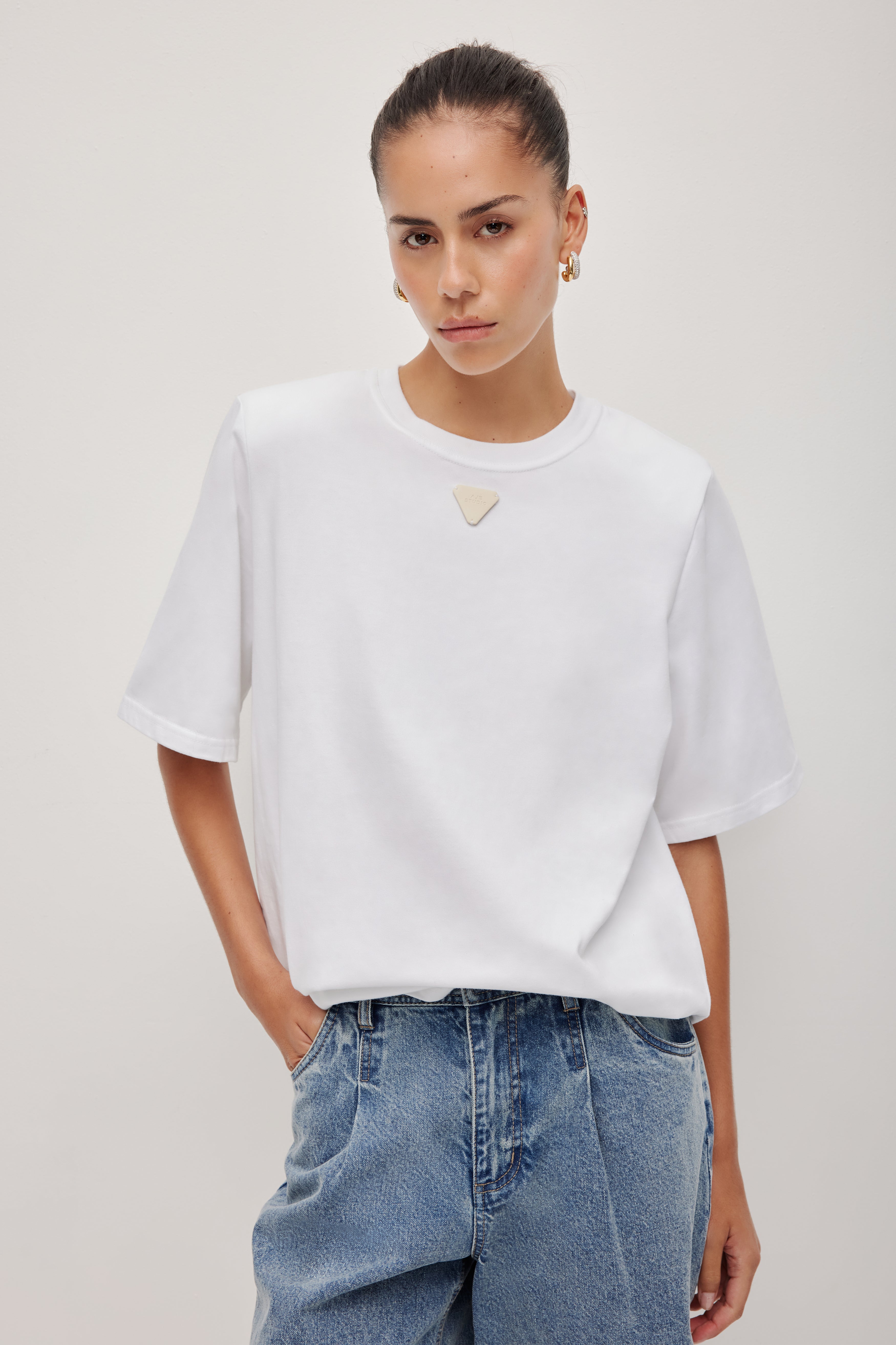 263AS1022_WHT_1689_1771286116