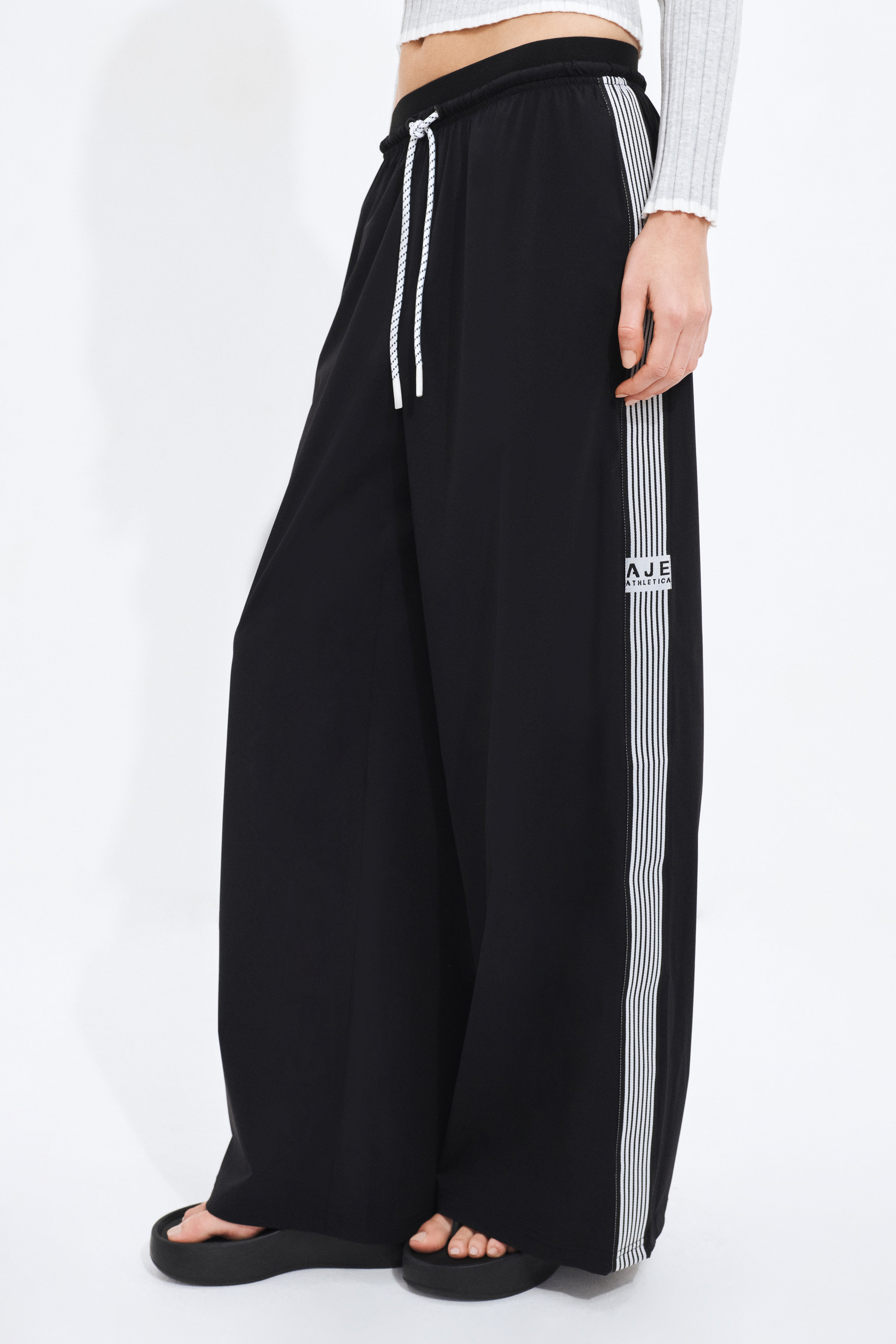 Double Waist Band Logo Pant 513