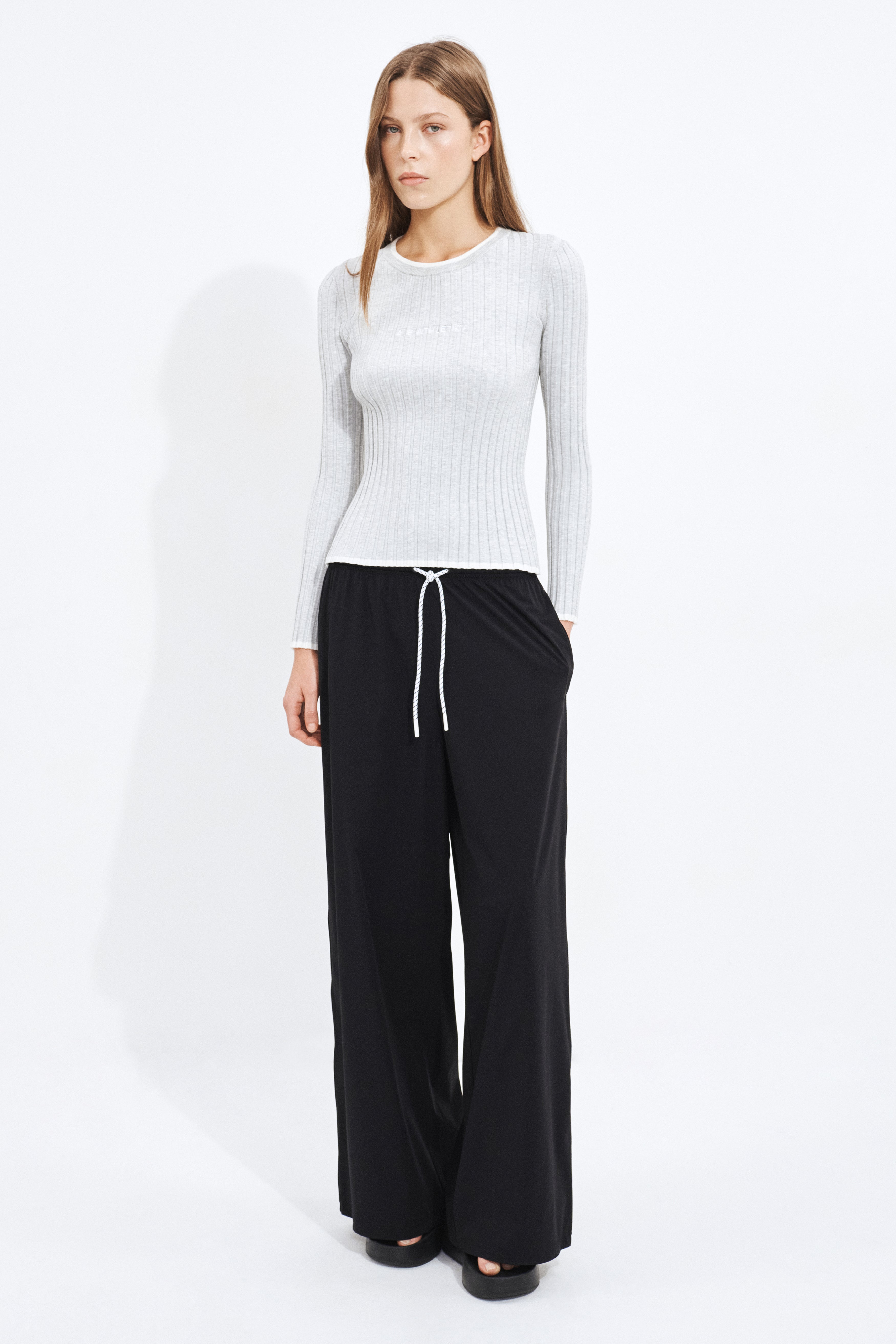 Double Waist Band Logo Pant 513