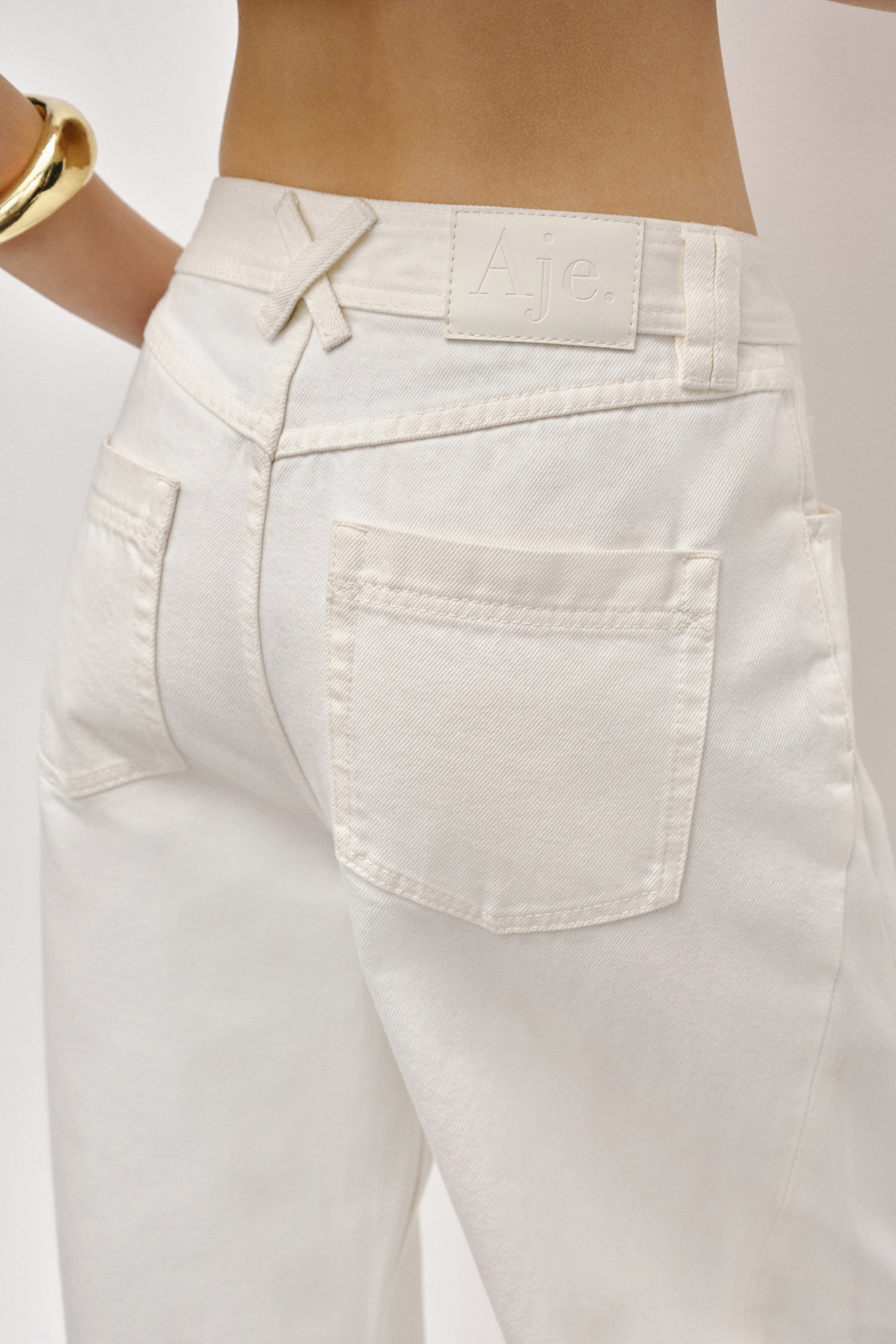 26CO3156_IVRY_5_1759369056