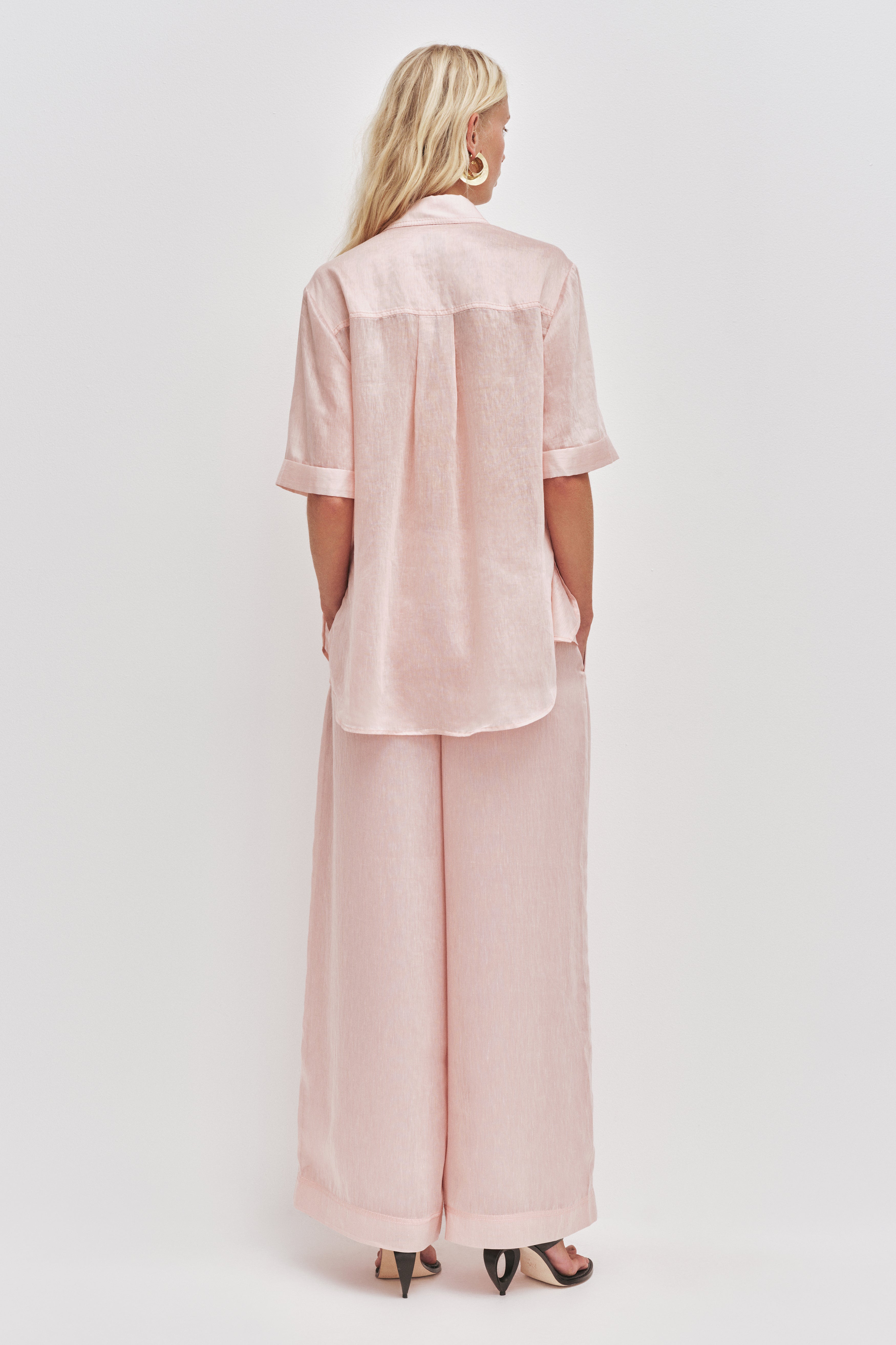 26CR3041_TA-BL_6_1765321004