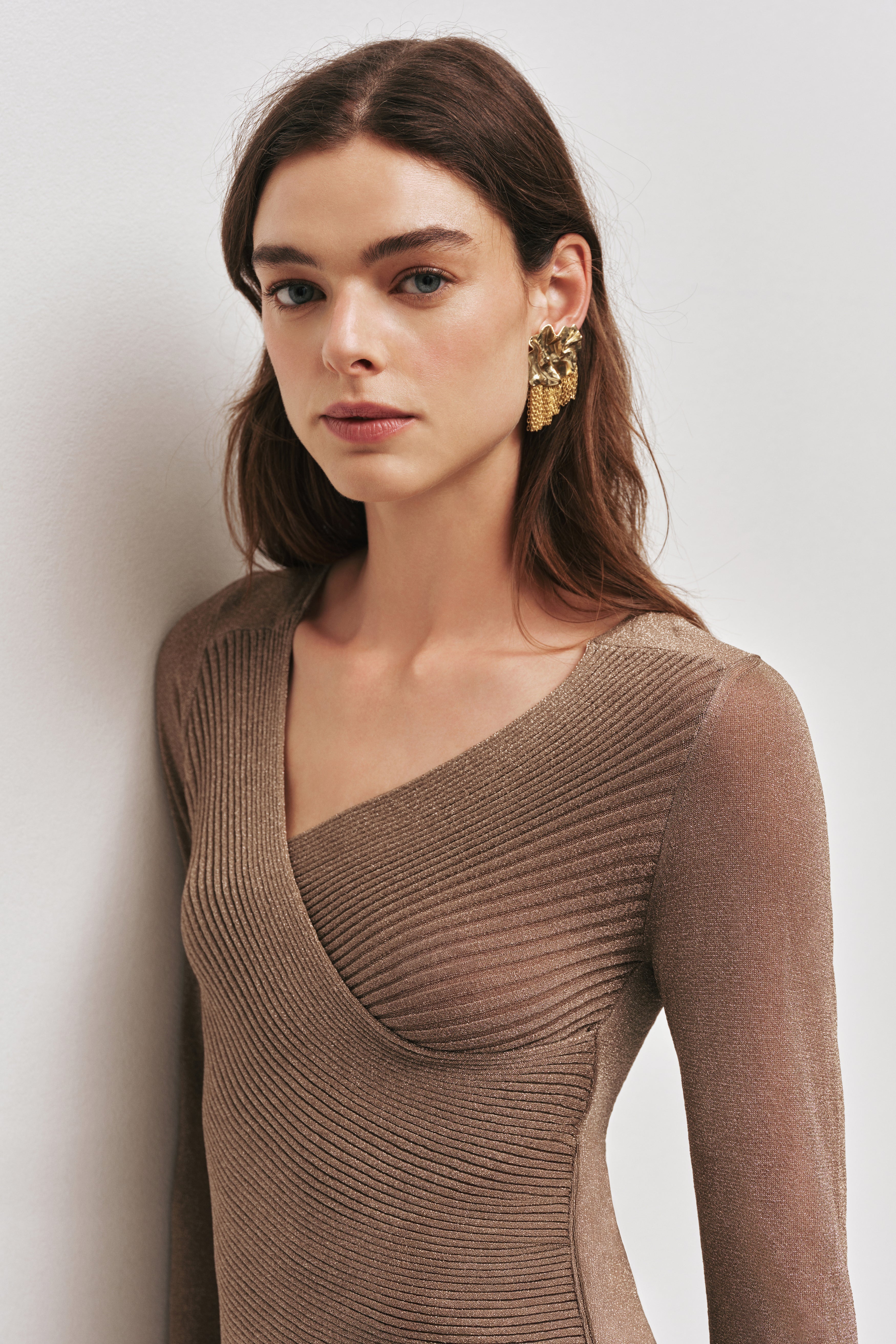 26RE1119_BUNISH-GLD_4_1761518615