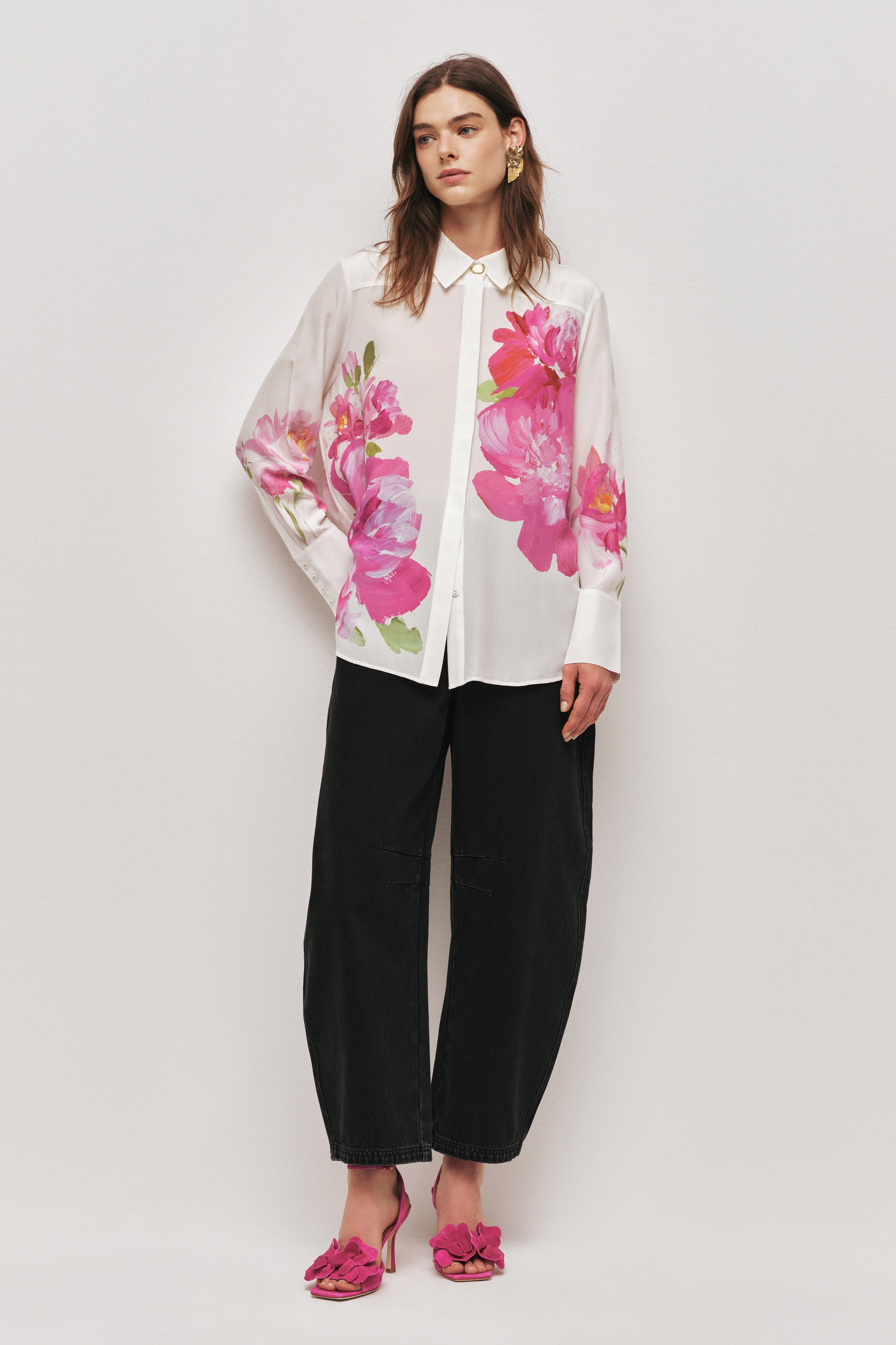 26RE1405_ROSA-BOLD-LIGHT_3_1760579950