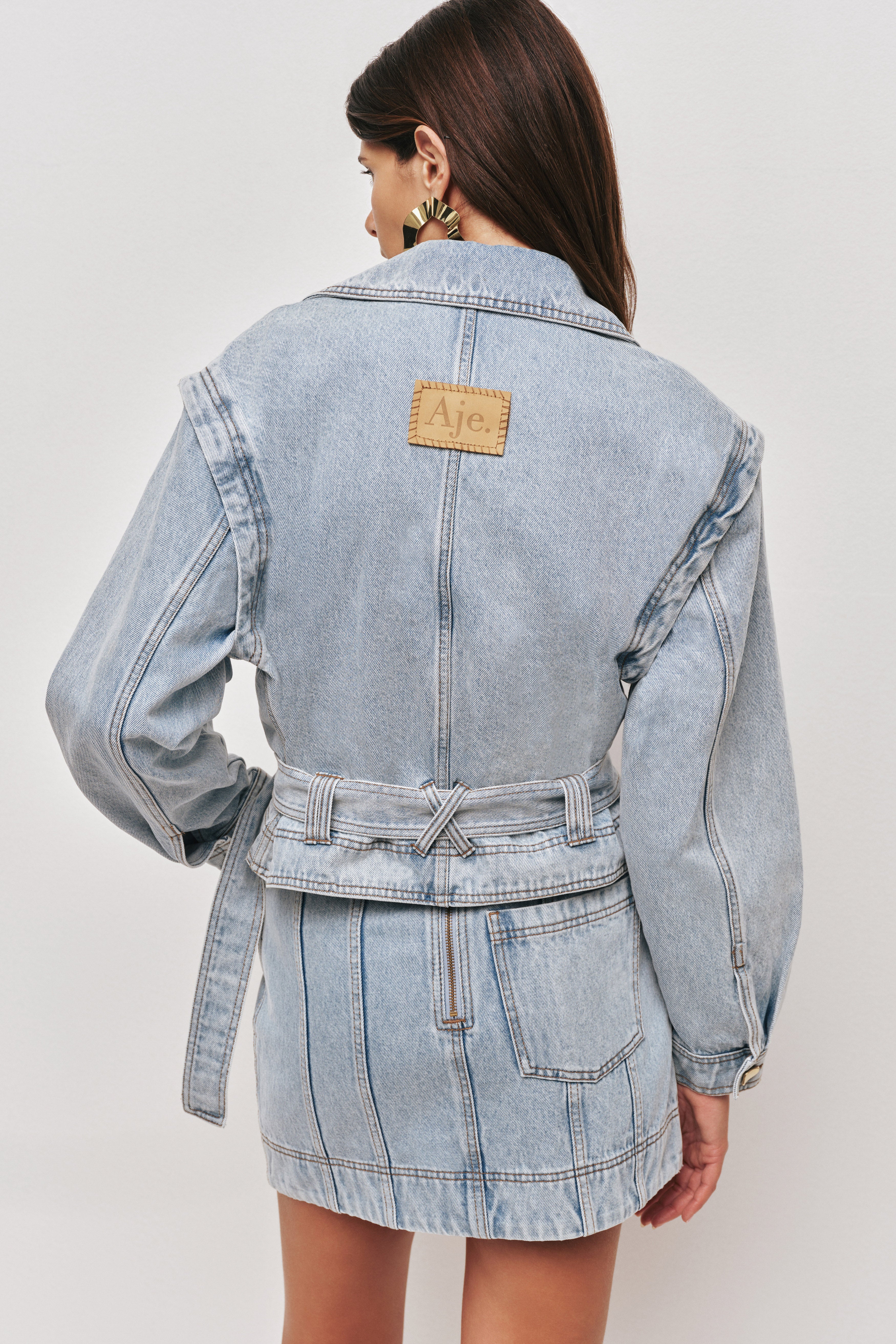 26RE2033_LIGHT-WASH-BLUE_6_1760580317