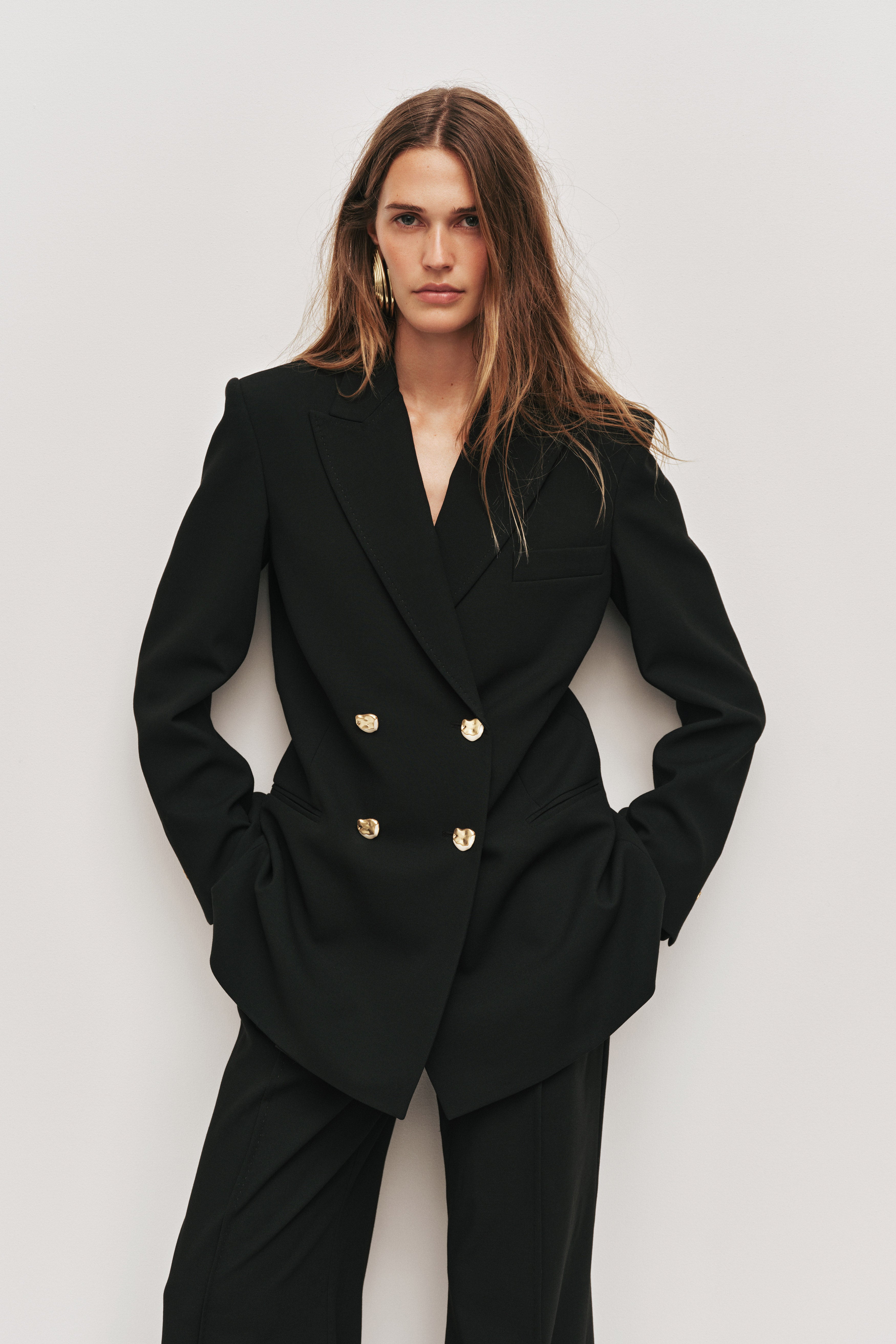 26RE2075_BLK_5_1759034367