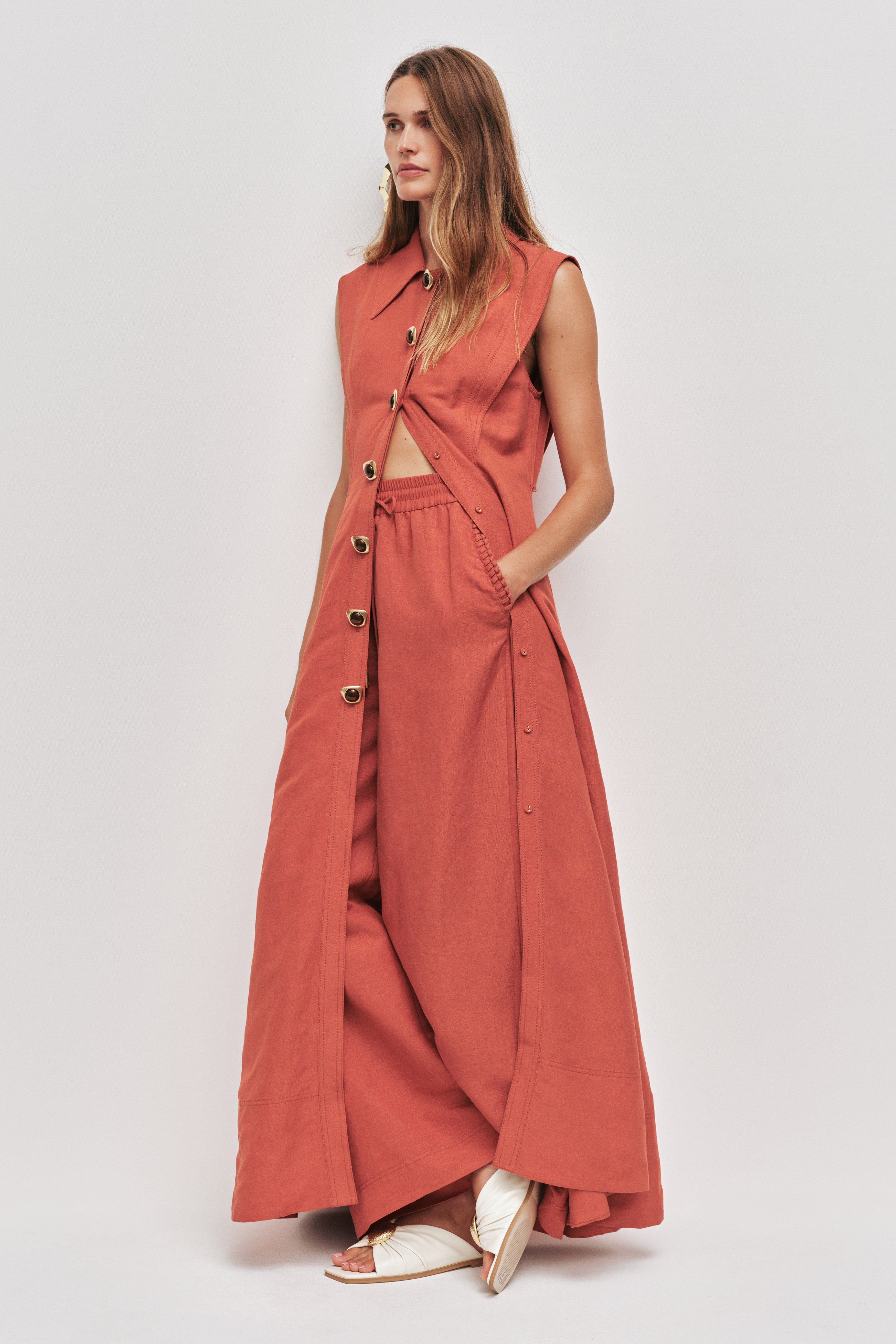 26RE3001_HONEY_3_1759283094