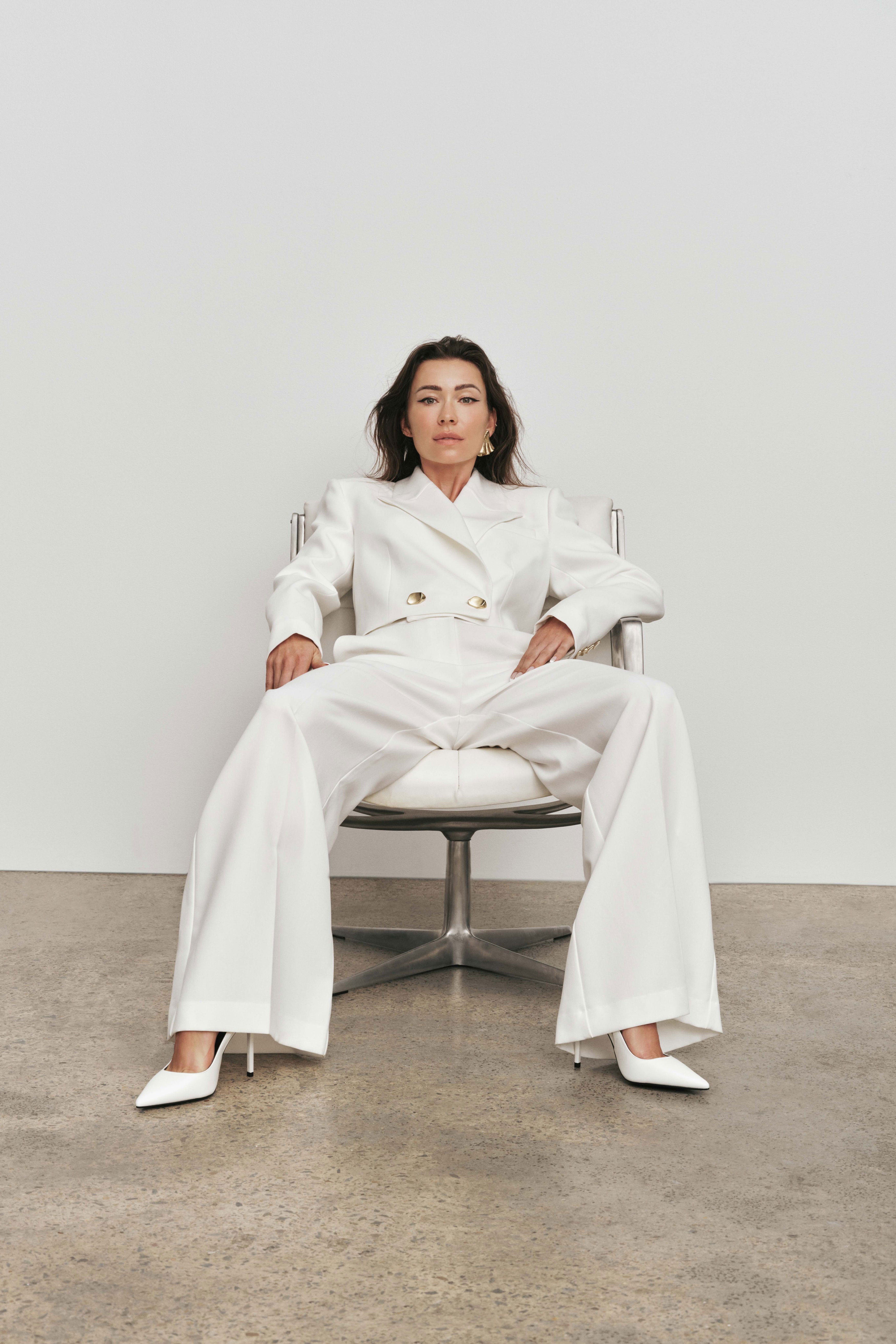 26RE3016_IVRY_3_1758709885