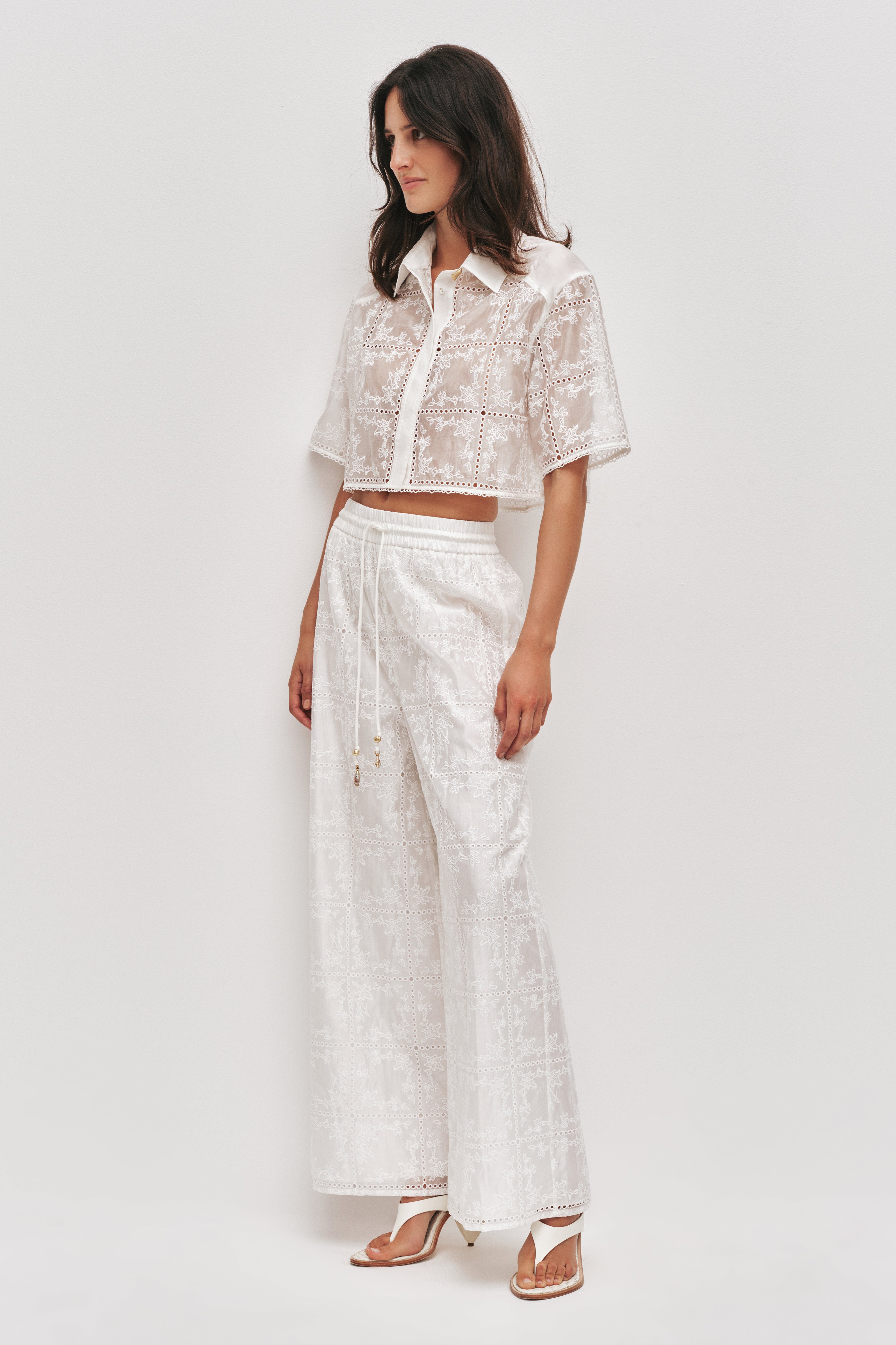 26RE3076_IVRY_5_1764197255