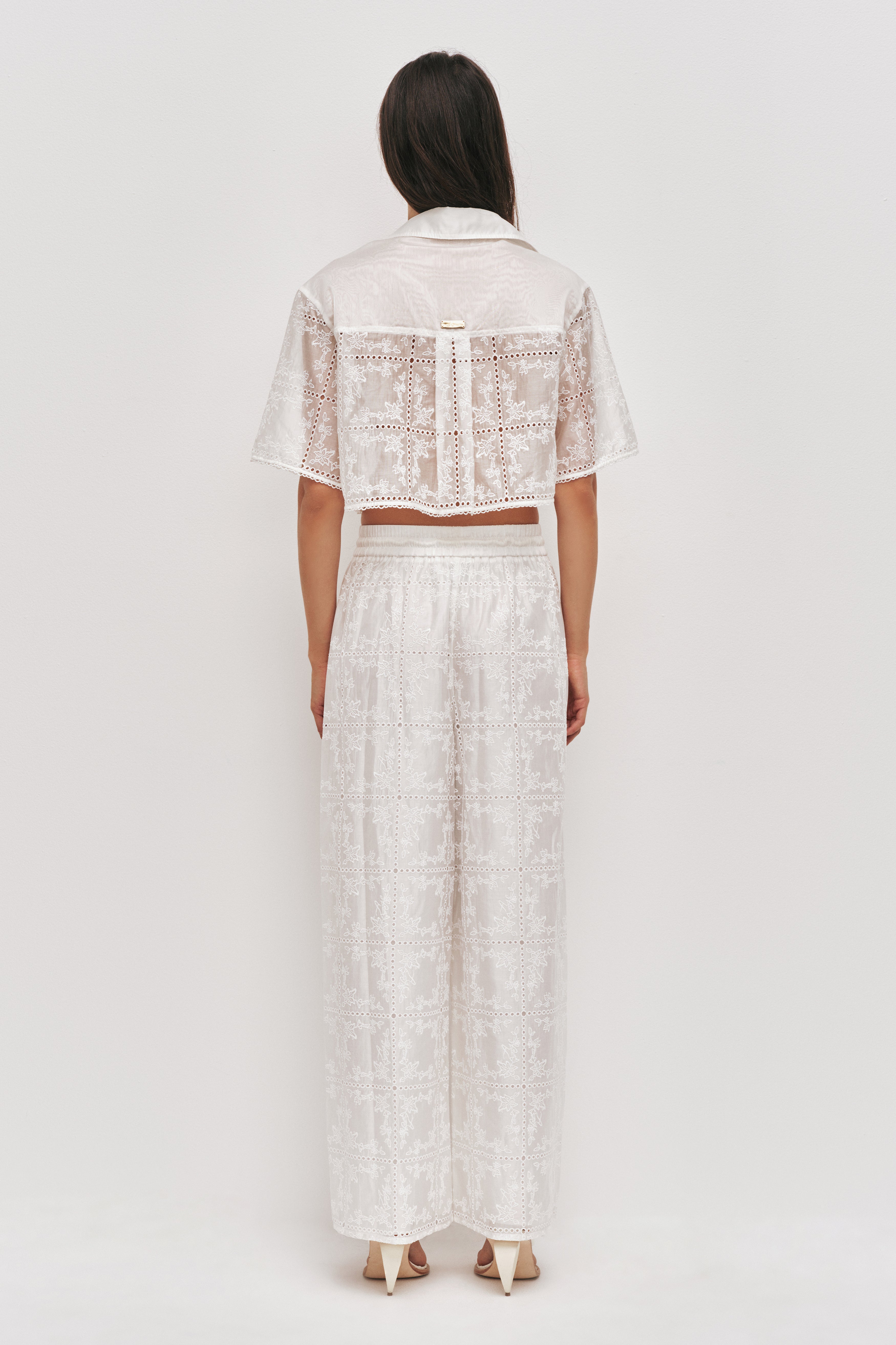 26RE3076_IVRY_6_1764197253