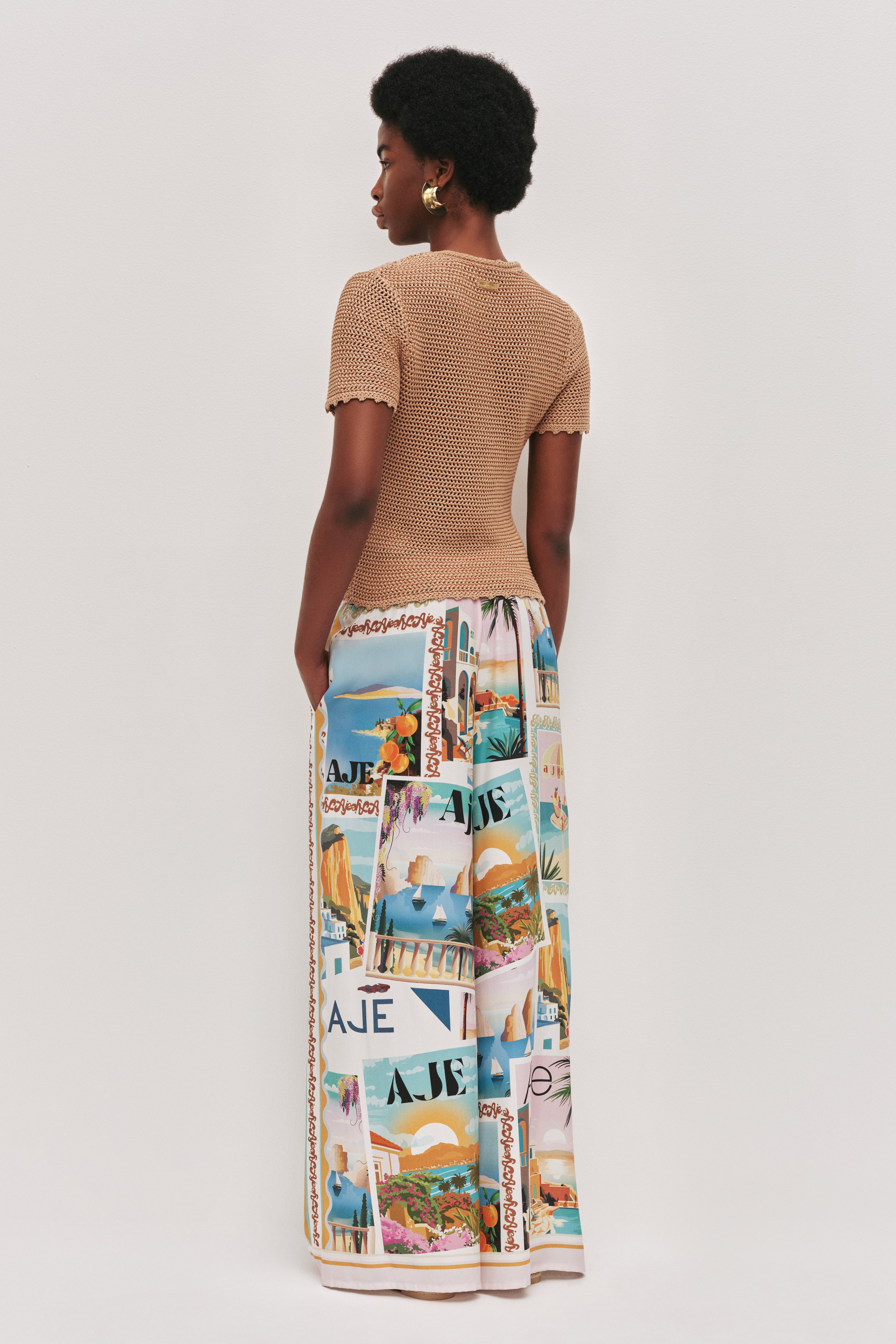 26RE3126_POSTCARD_7_1762668235