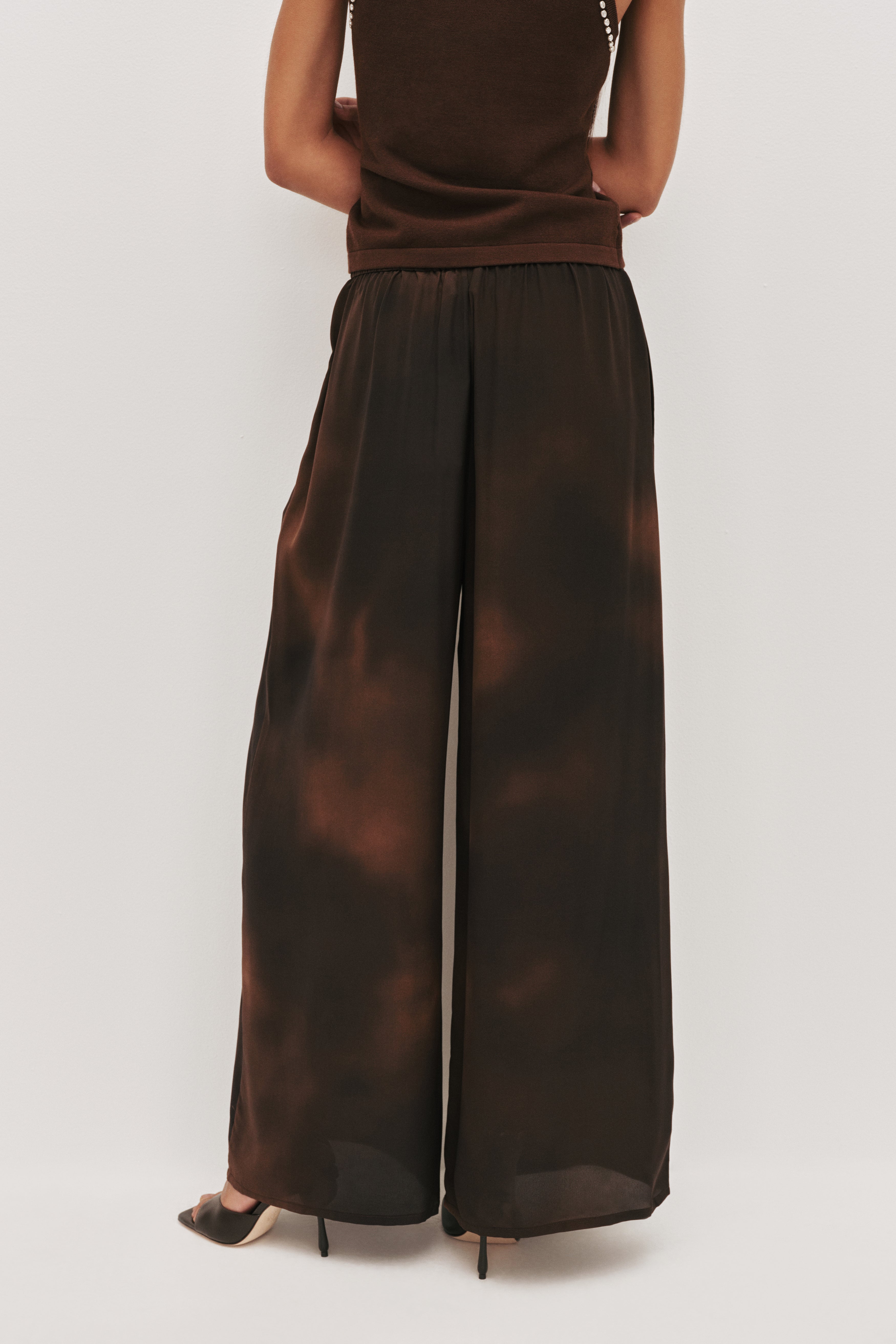 26RE3145_CHOC-INK_4_1767056436