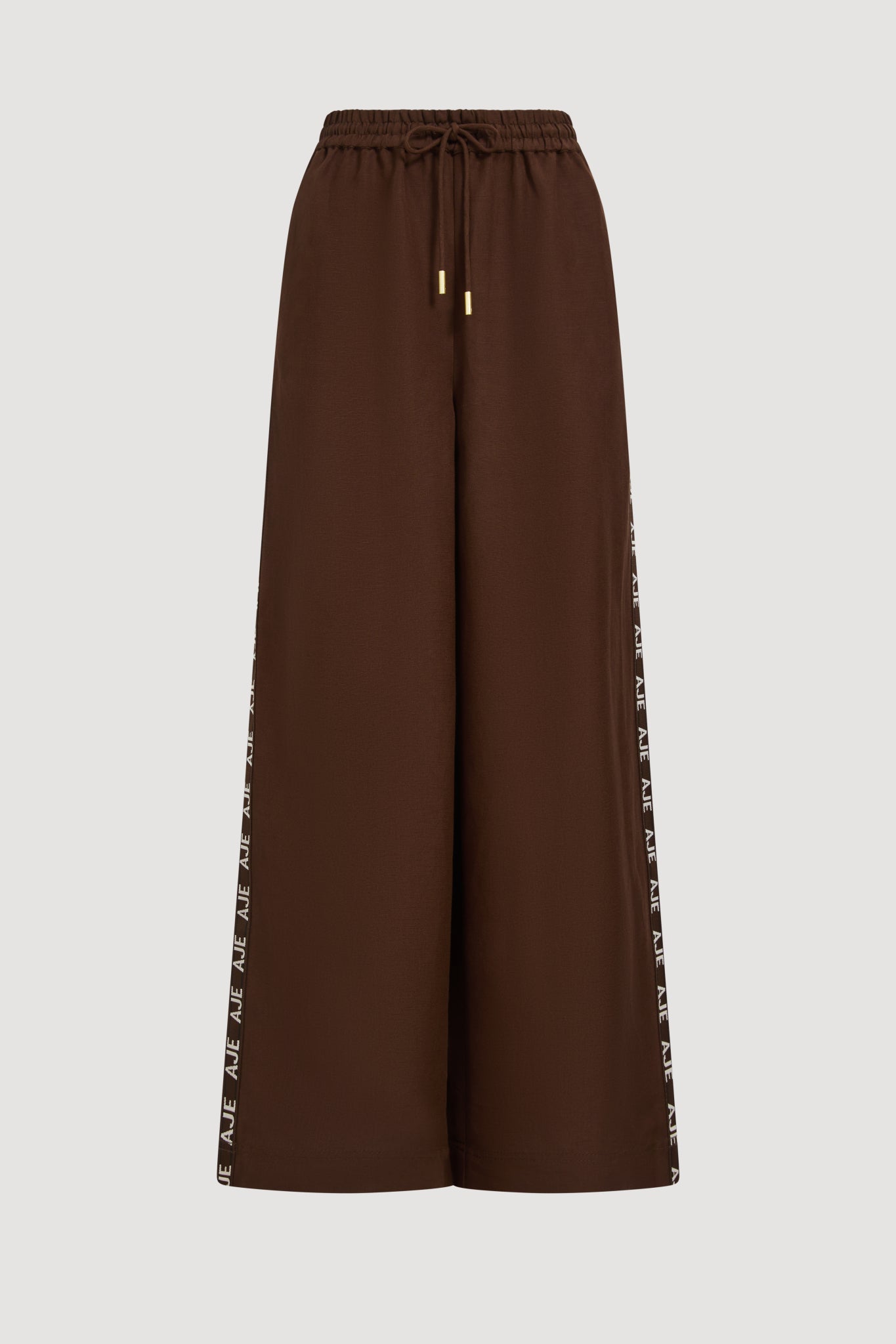 26RE3151_CHOC_2_1761282599