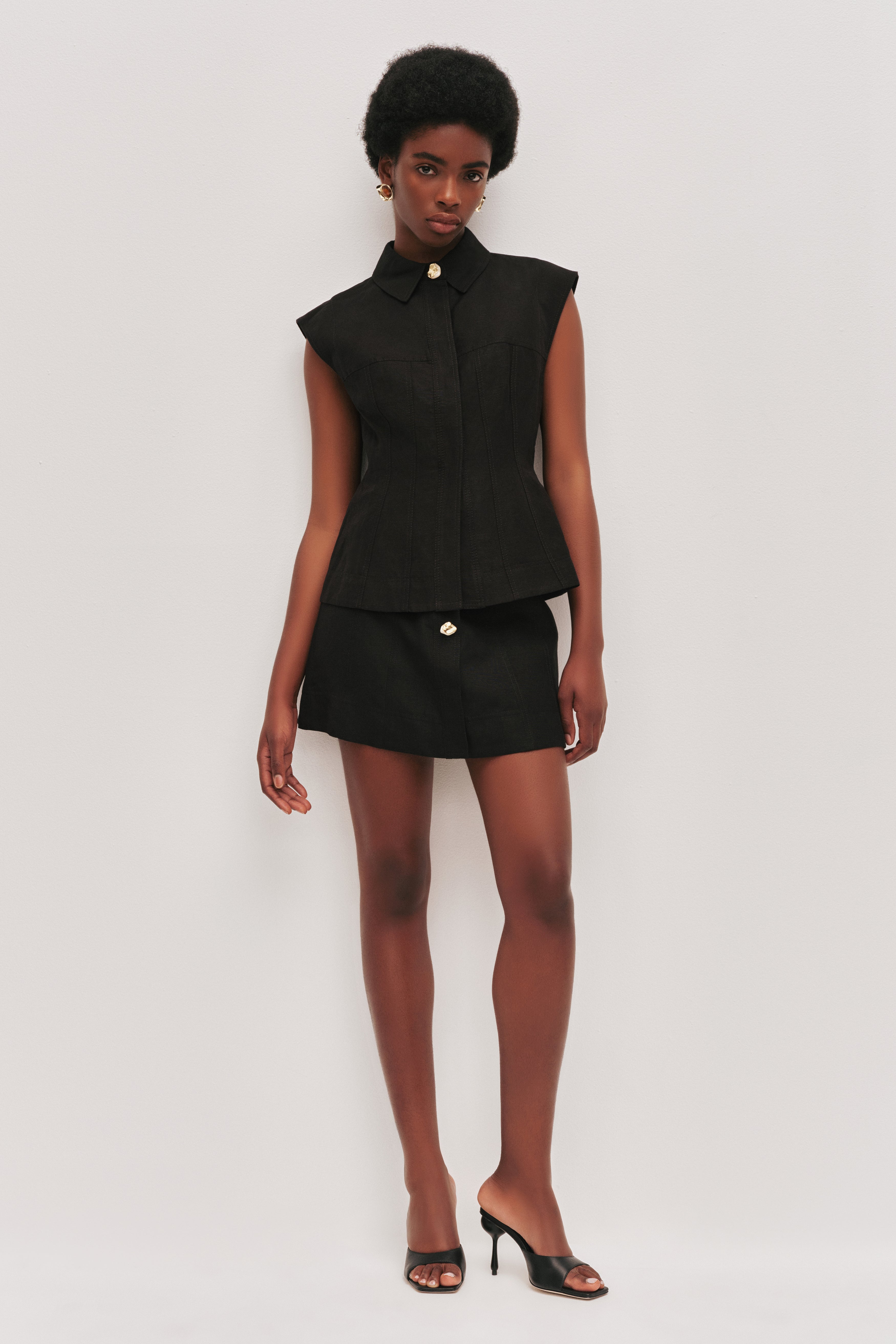 26RE4012_BLK_1_1762673874