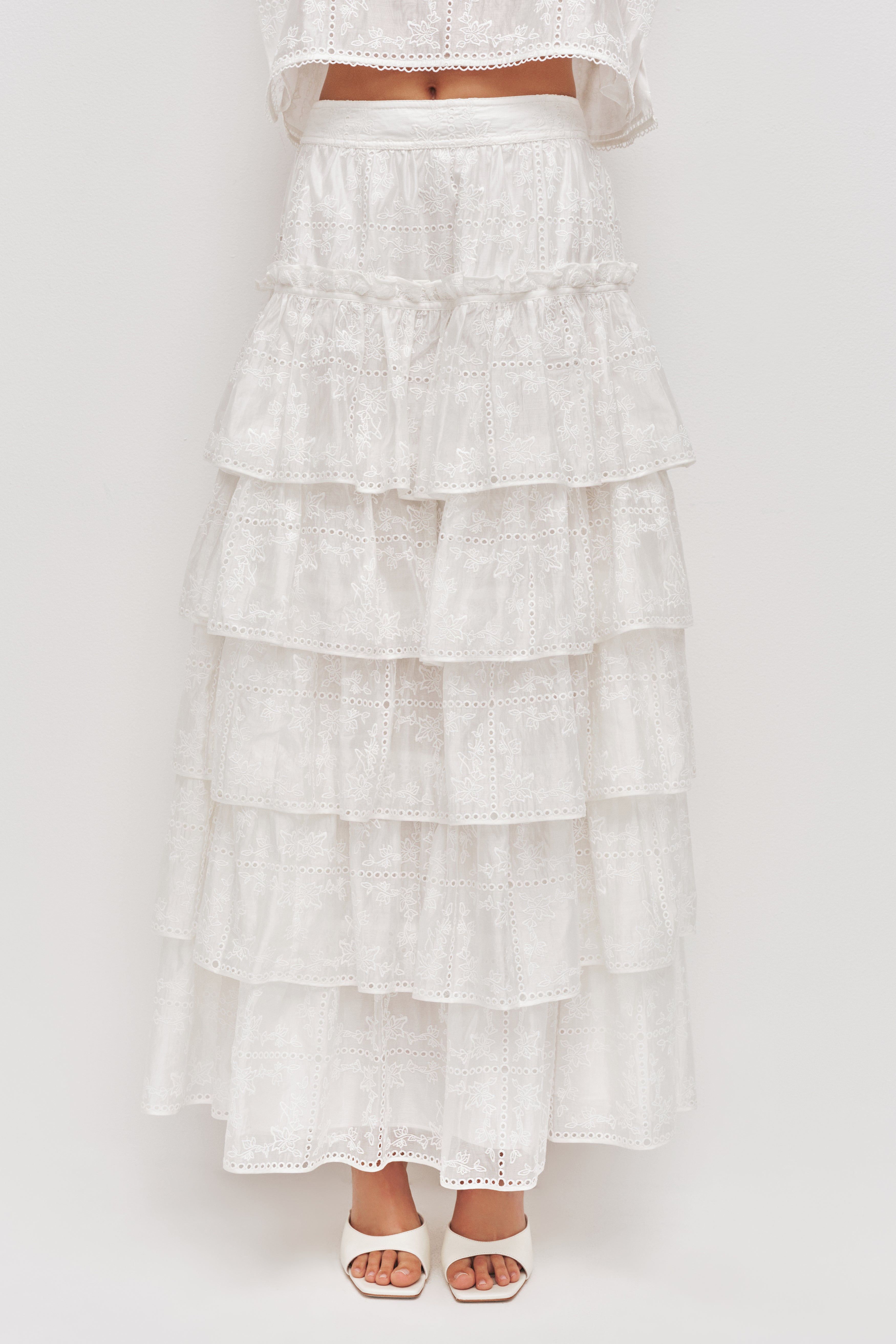 26RE4075_IVRY_4_1764202270