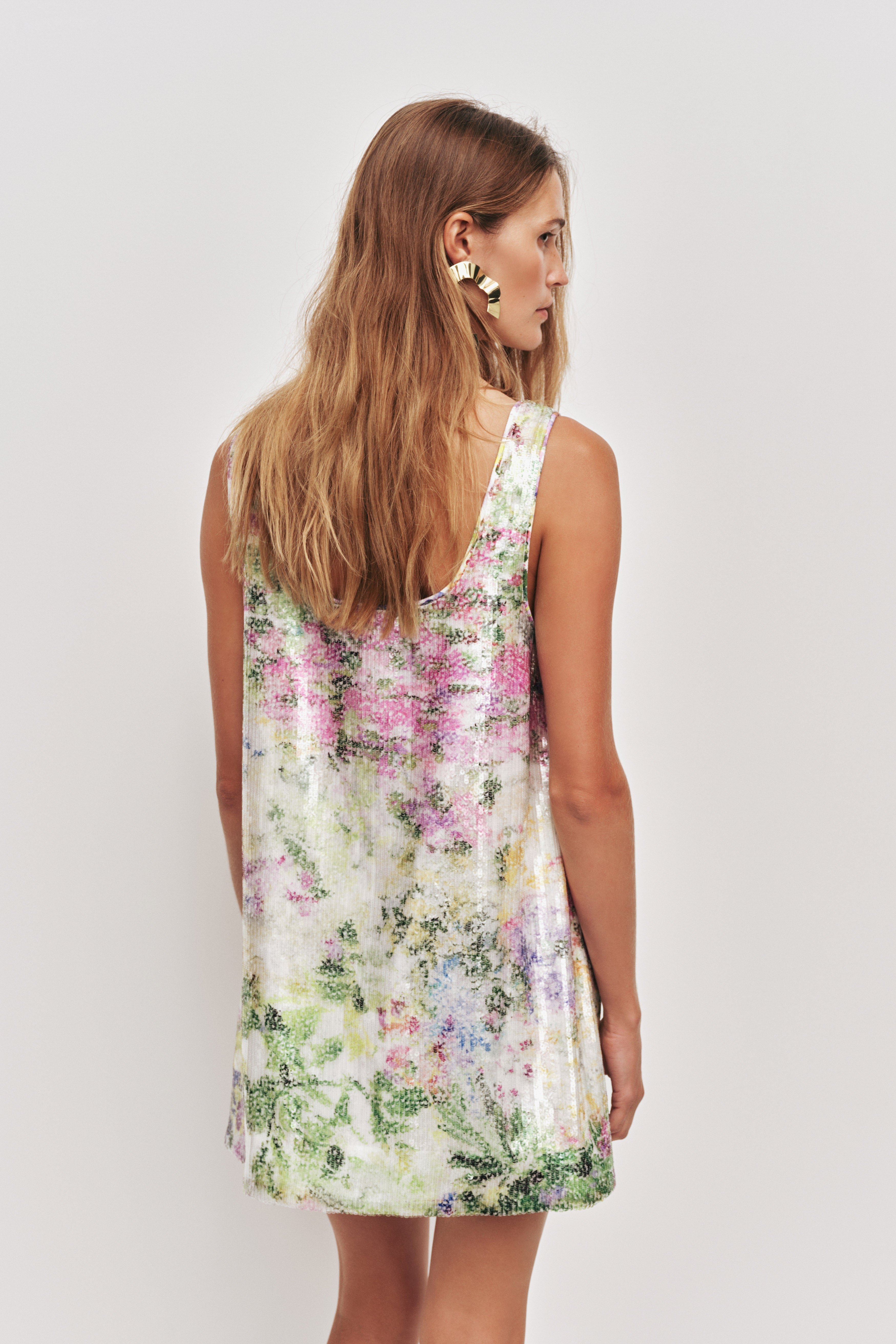 26RE5172_LVDA_5_1759108200