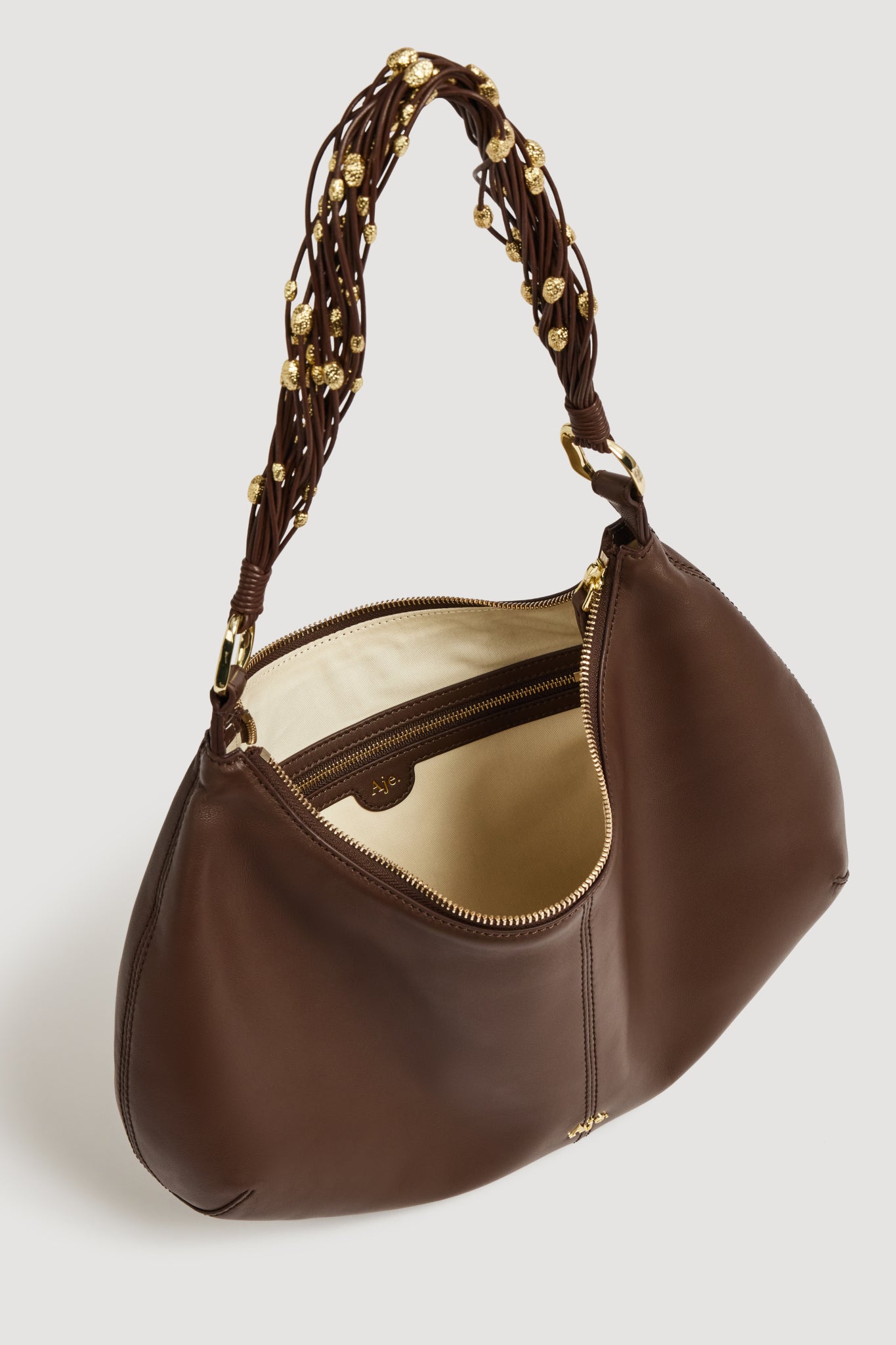 26RE6584_CHOC_5_1759286169