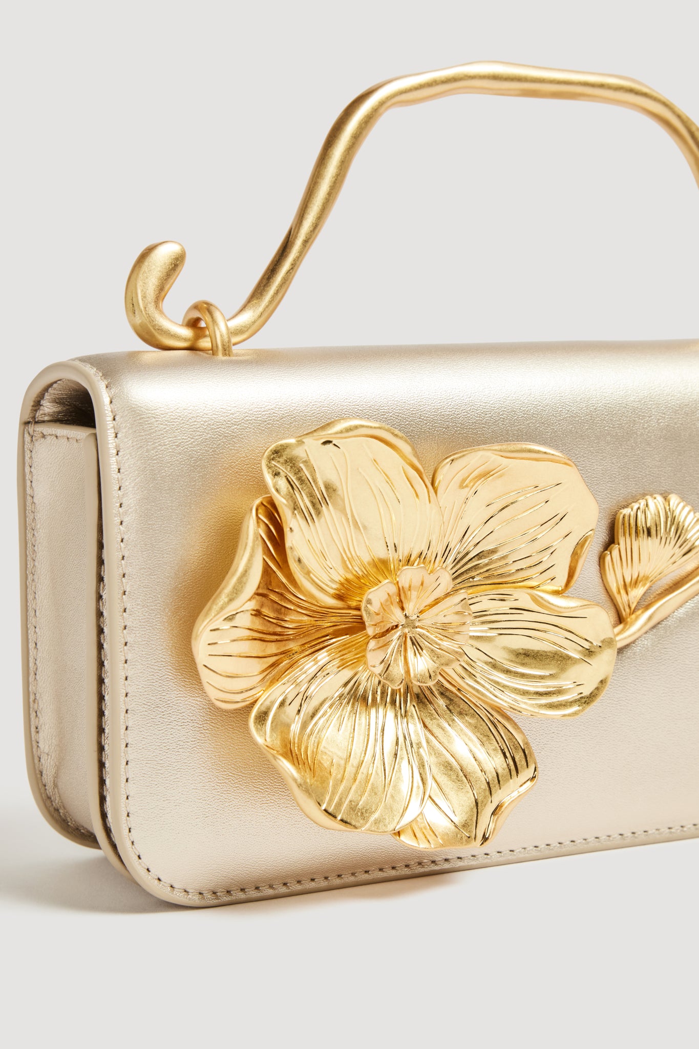 Celeste Flower Clutch