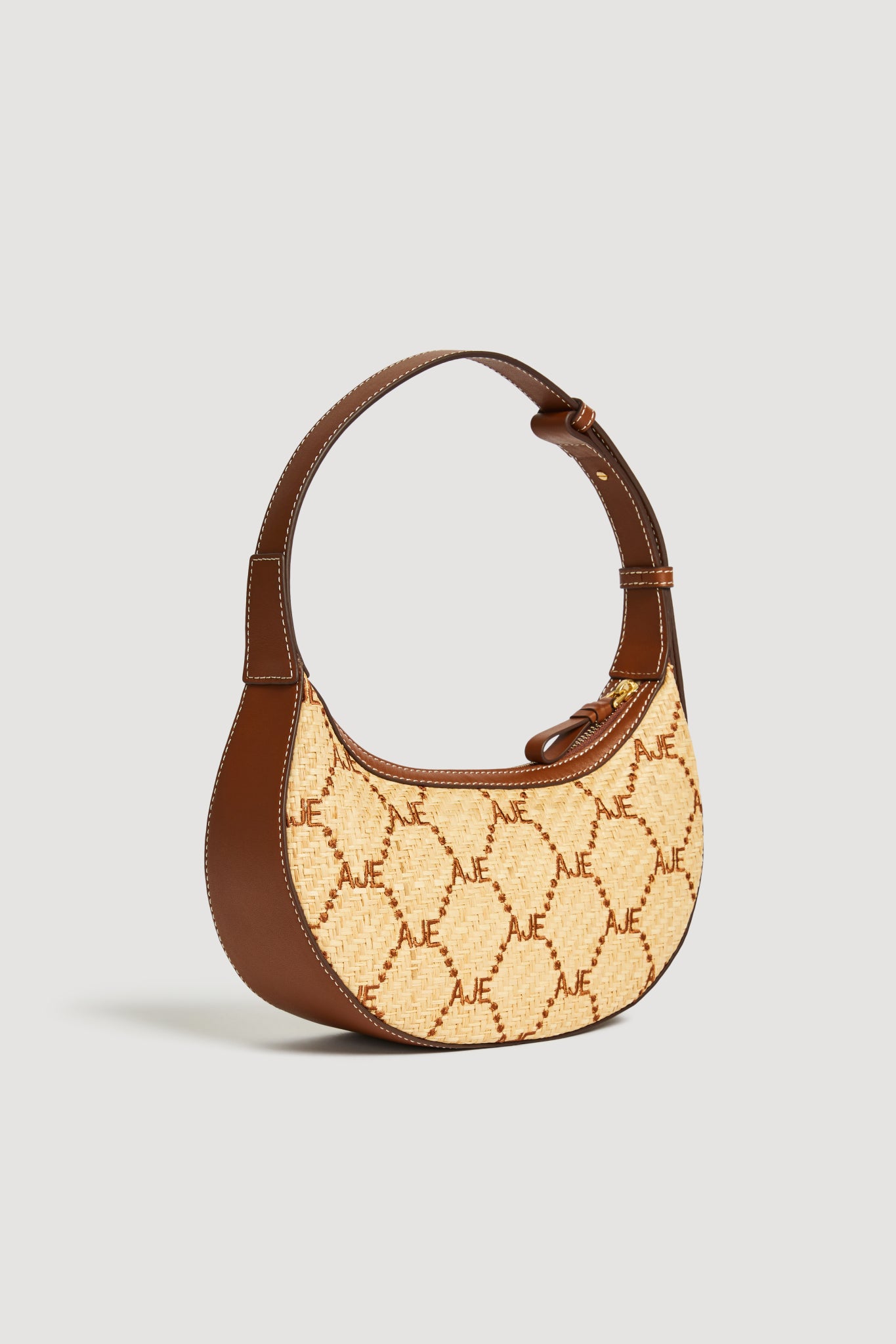 26RE6730_NAT-AMB-BR_4_1761284901