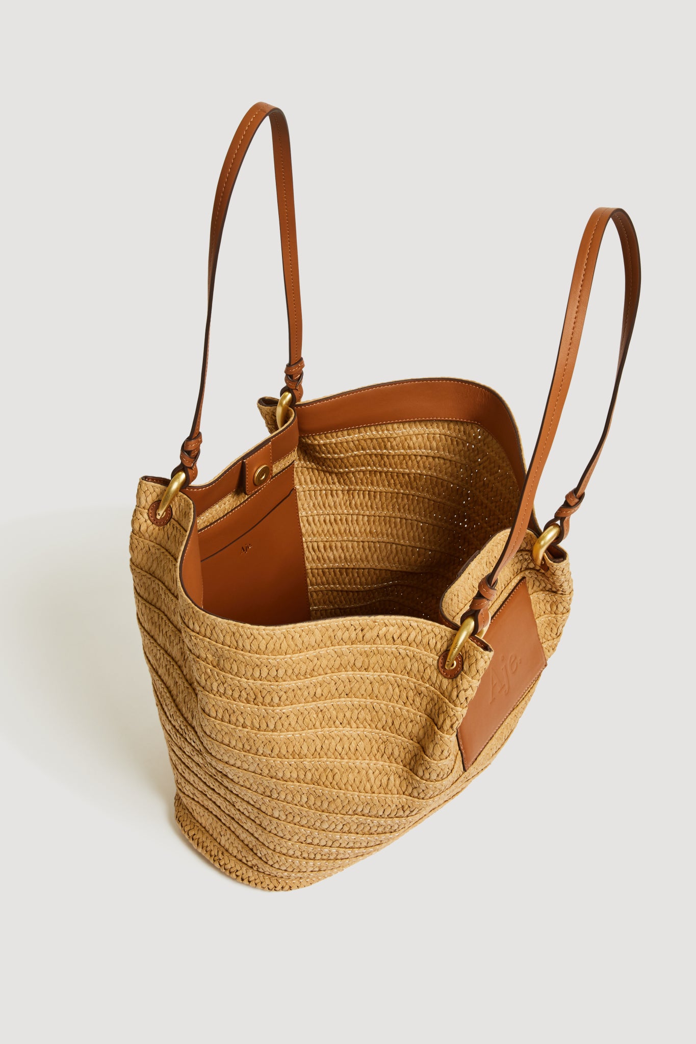 26RE6733_NAT-CNM_2_1761284990