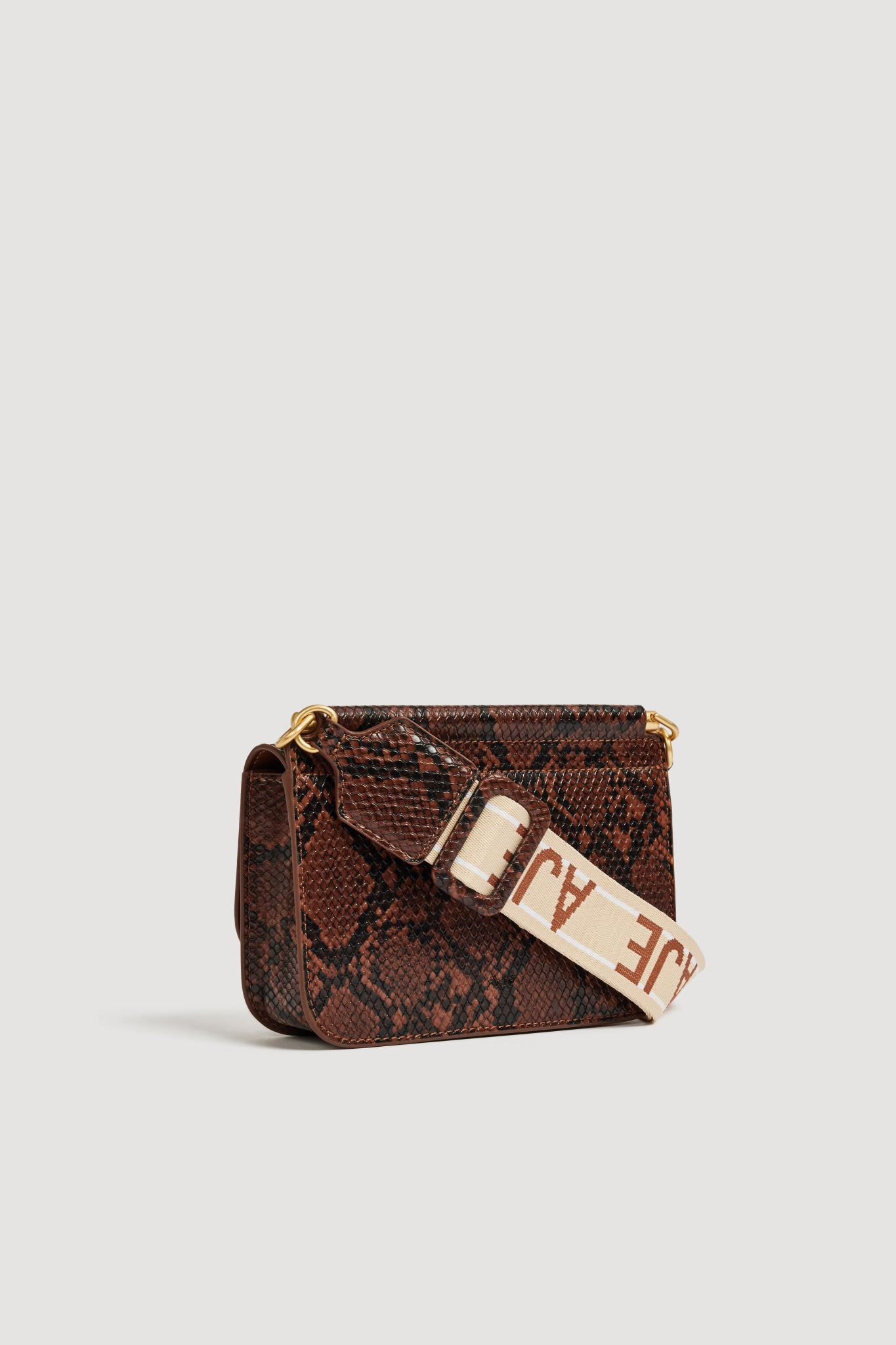 26RE6735_CHOC_3_dr7xtu_1758789074