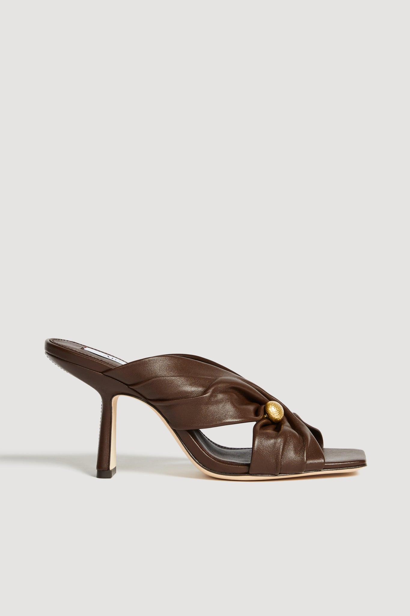 26RE7650_CHOC_1_1761866547