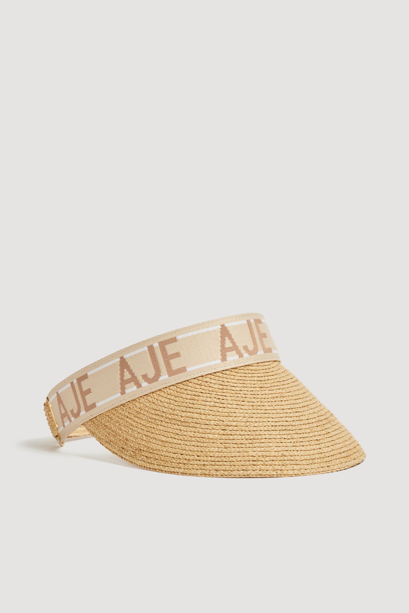 26RE8417_NAT-NU_2_1759287127