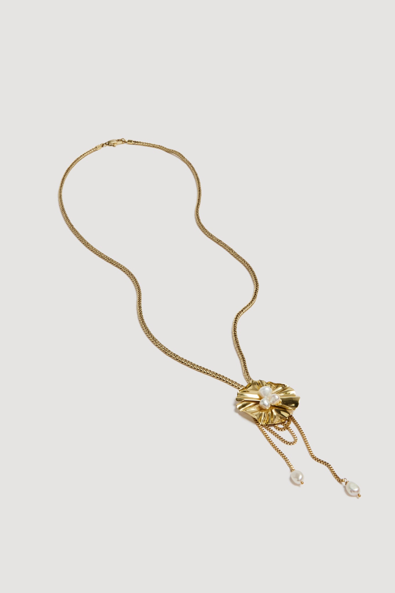 26RE9525_GLD-PRL_3_1758721289