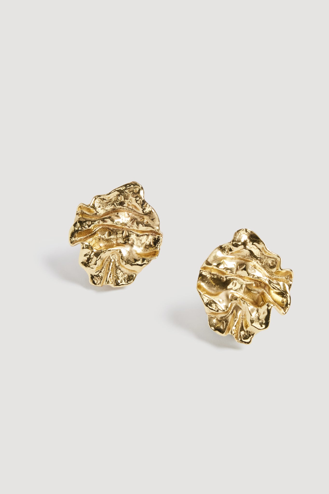 26RE9703_GLD_2_1758722084