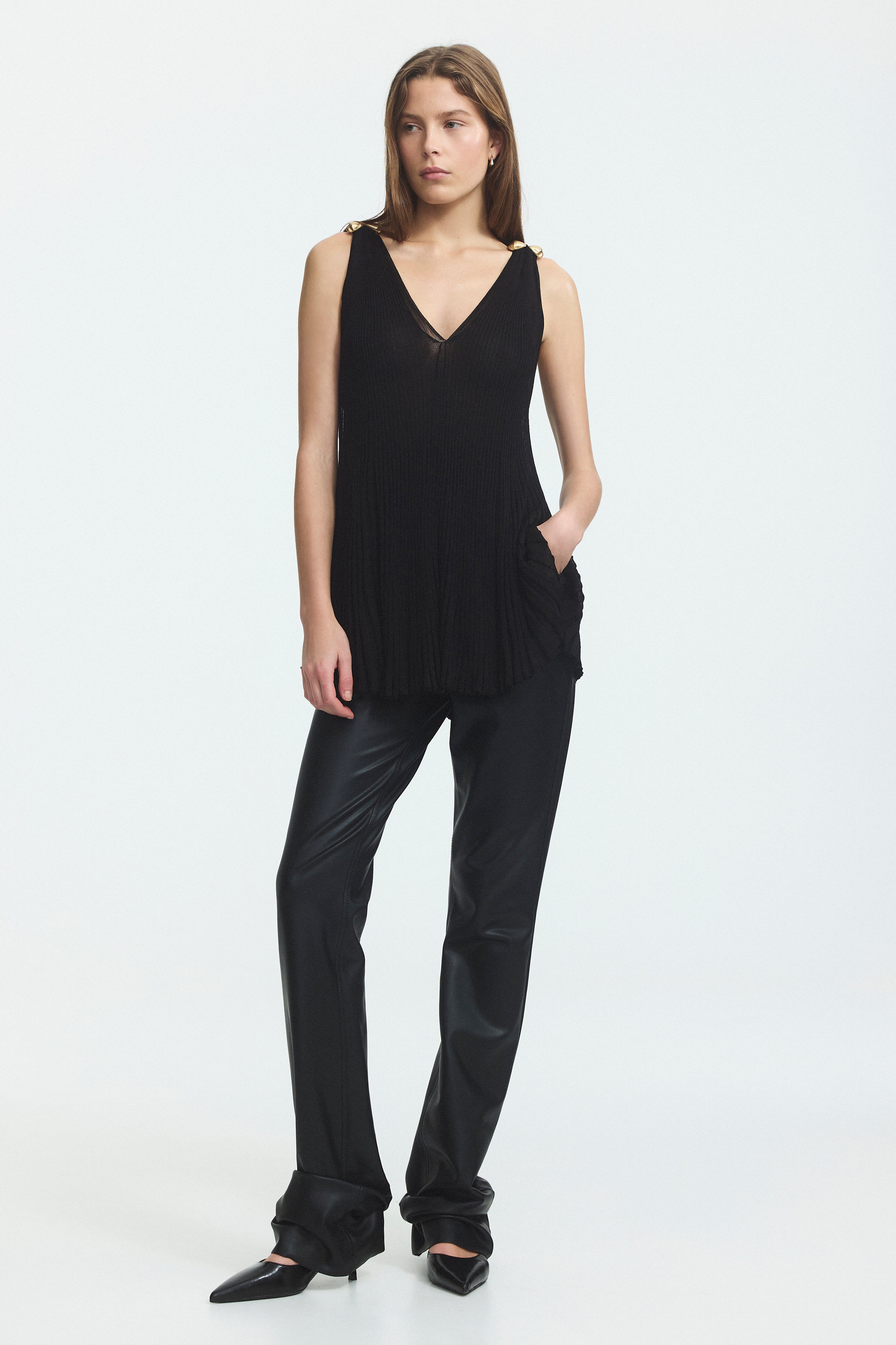 26SS1340_BLK_1_1783403549