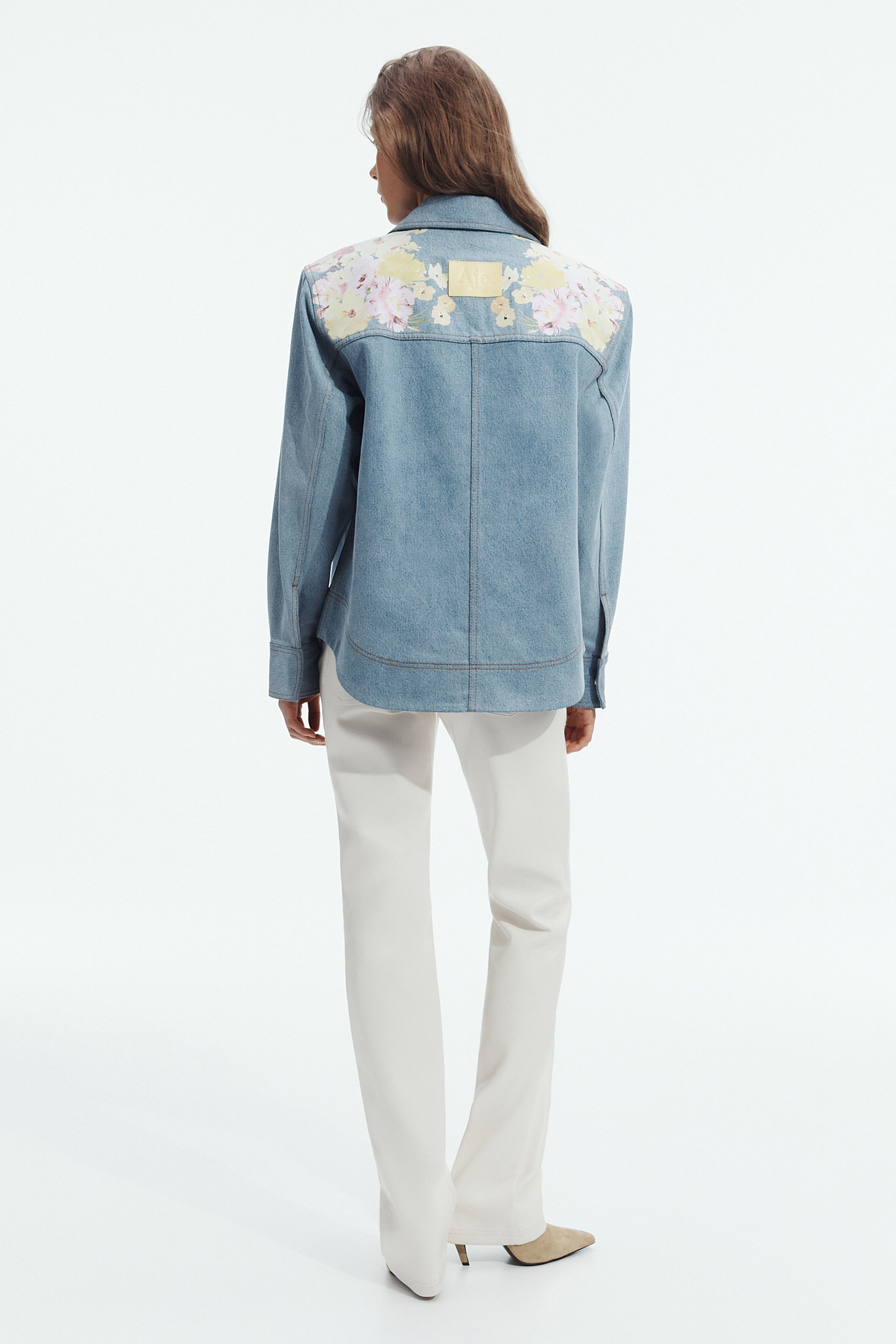 26SS1642_CSTL-WSH_6_1787192221