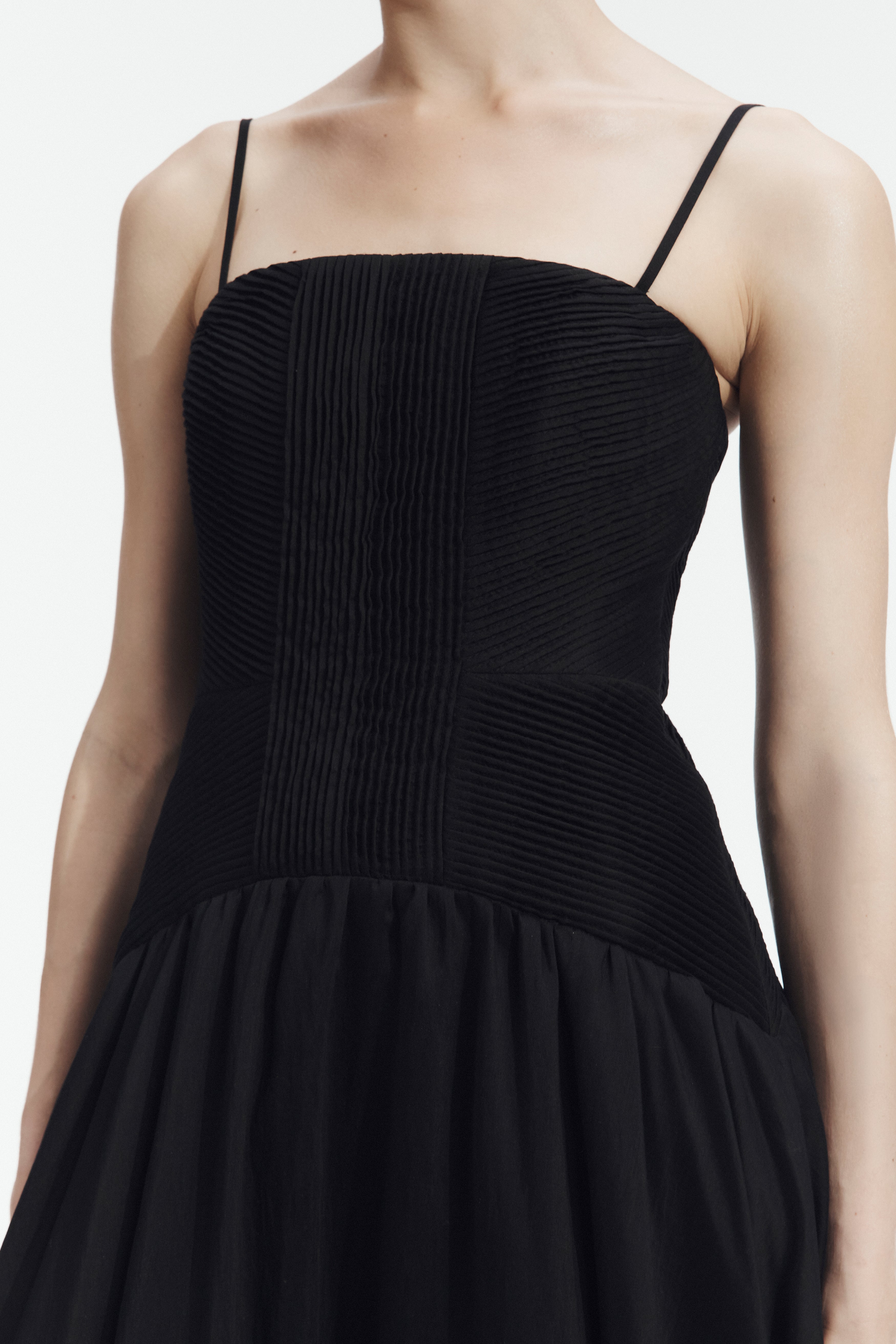 Contour Gown