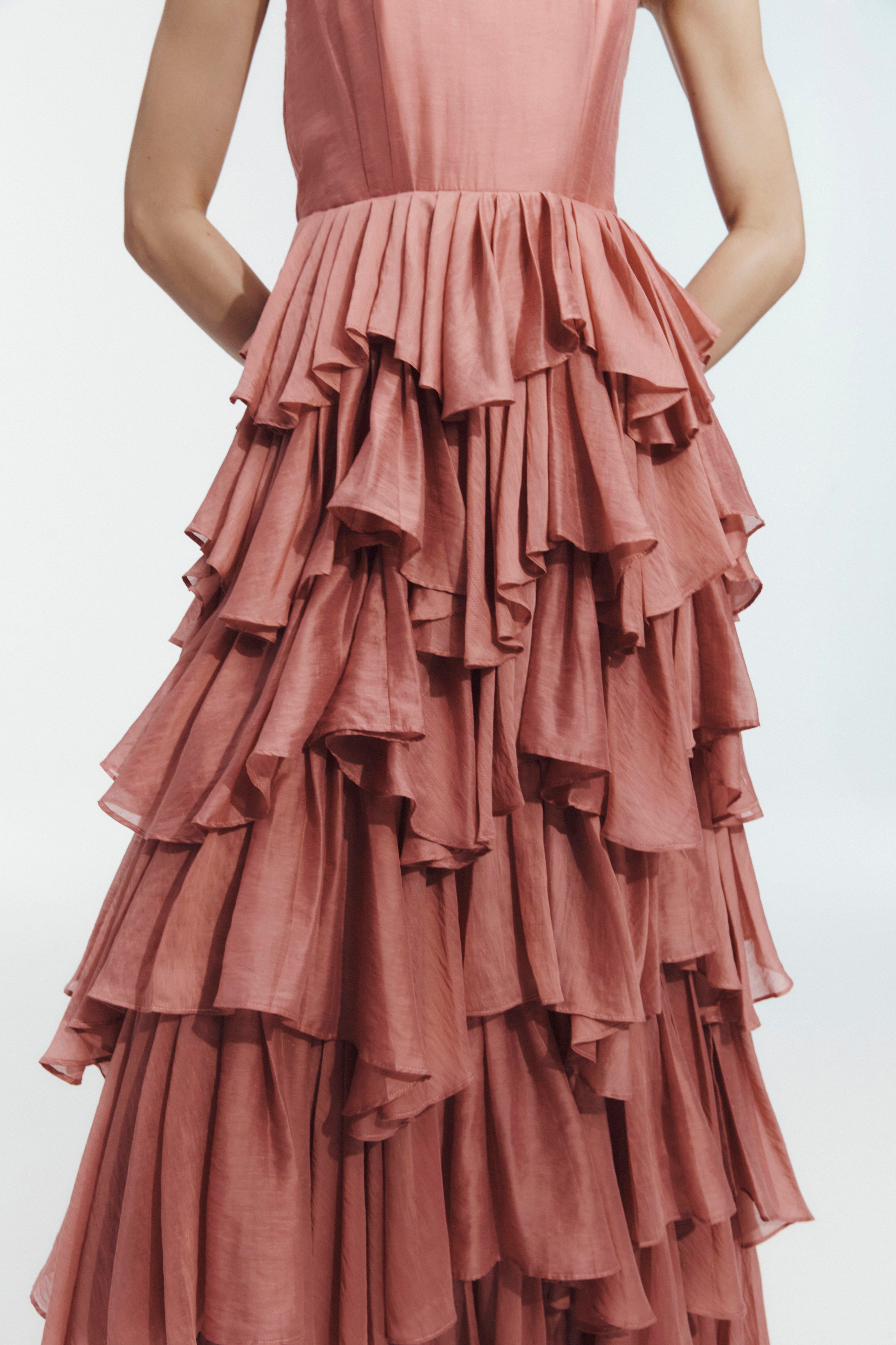 Isodole Gown