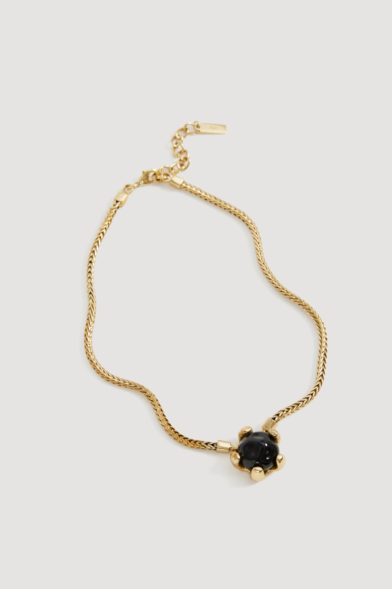 26SS9196_GLD-ONYX_3_1782529821